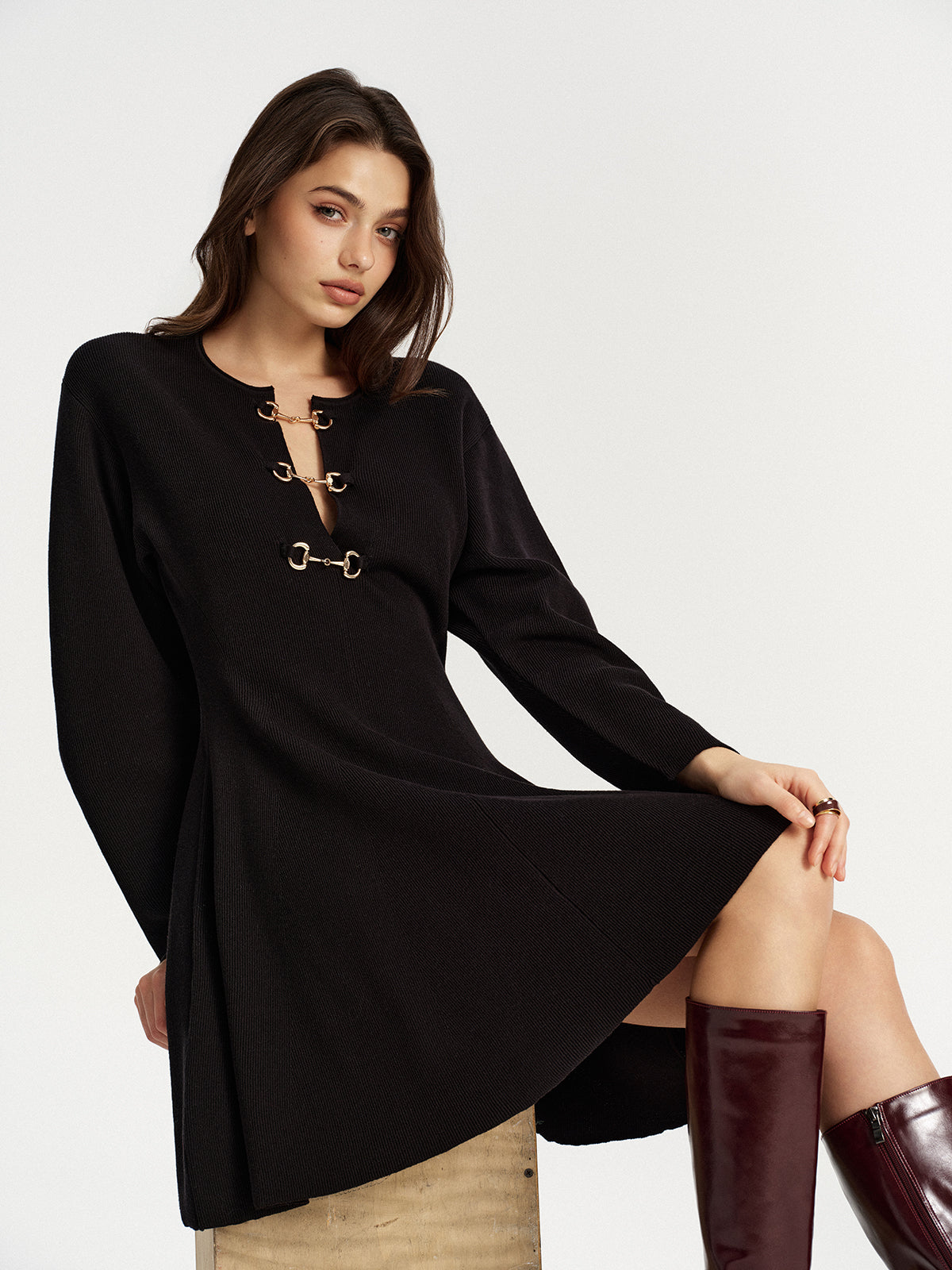 Horsebit Detail Knit Flared Dress with Elegant Long Sleeves