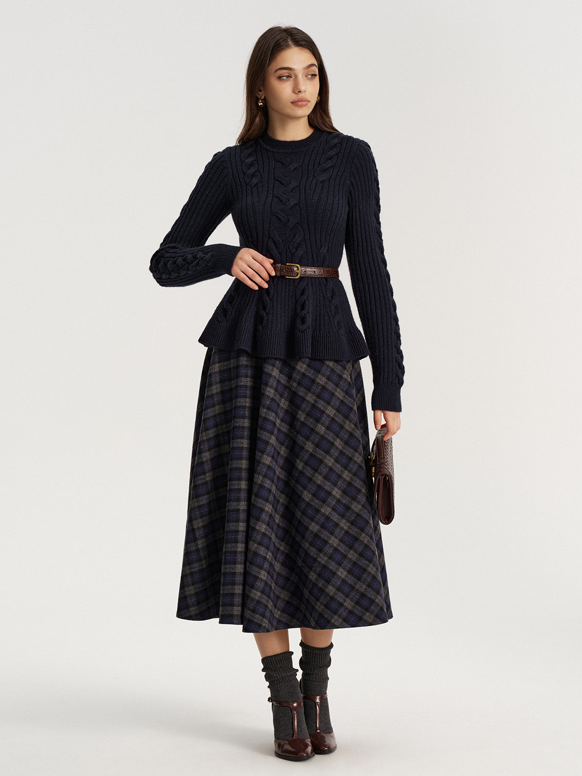 Cashmere-Blend Cable-Knit Sweater for Winter Warmth Without Belt