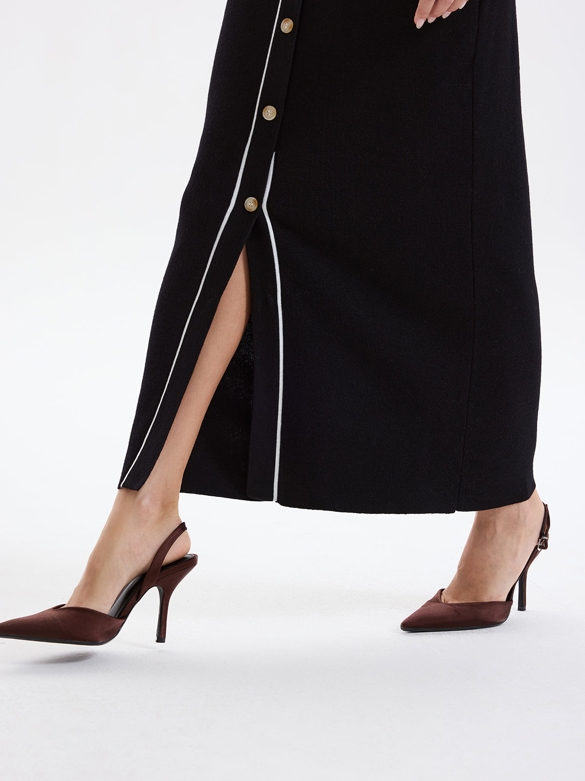 Contrast-Trim Button-Front Maxi Knit Skirt with Elastic Waistband