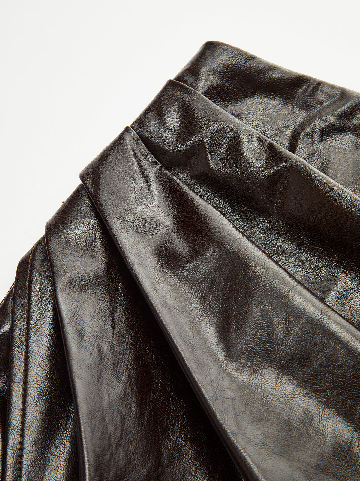 Asymmetric Ruched Slit Faux Leather Midi Skirt - Trendy High Waist Design