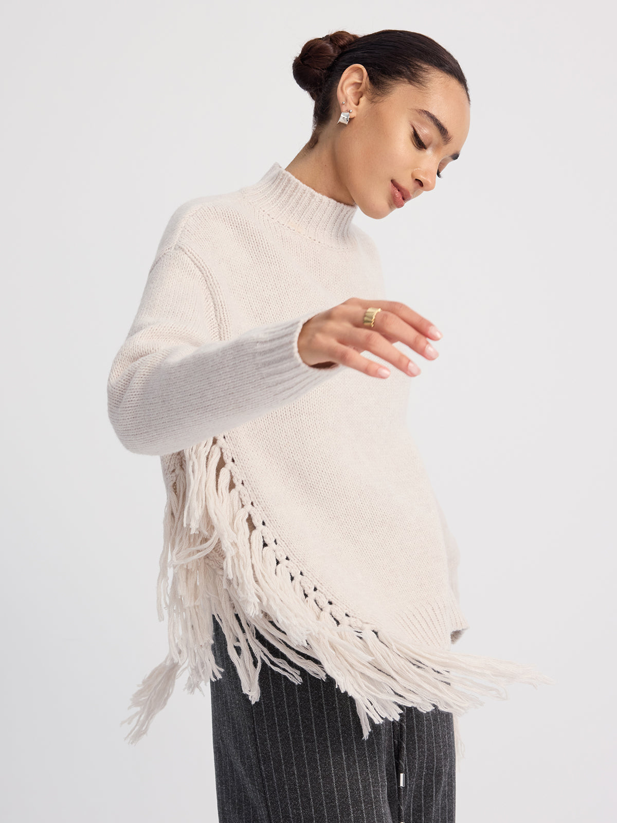 Oversized Fringe Mock-Neck Sweater for Women Cozy Winter Wear