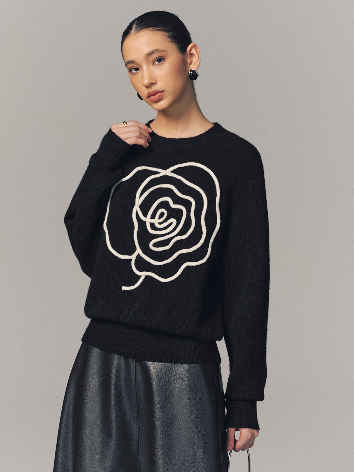 Floral Applique Crew Neck Sweater for Women Casual Wear