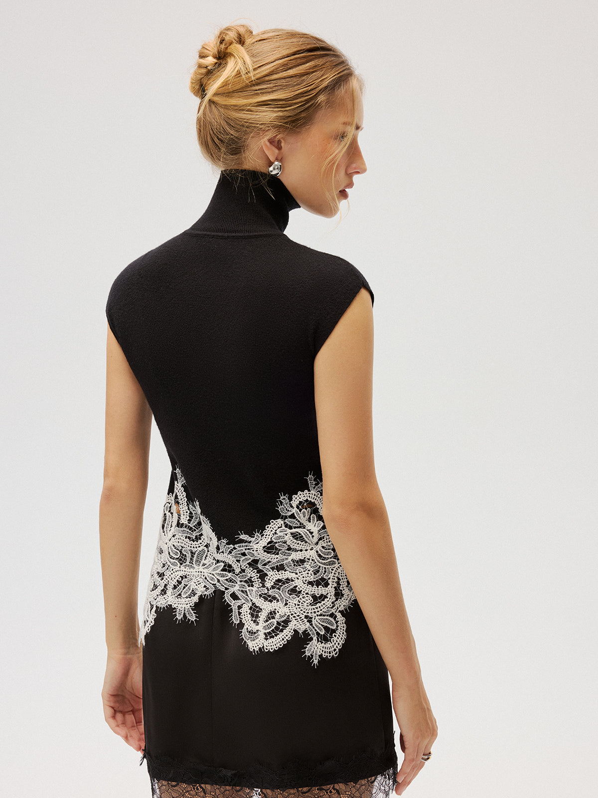 Contrast Lace Panel Sleeveless Turtleneck Vest - Elegant Women's Fashion Top