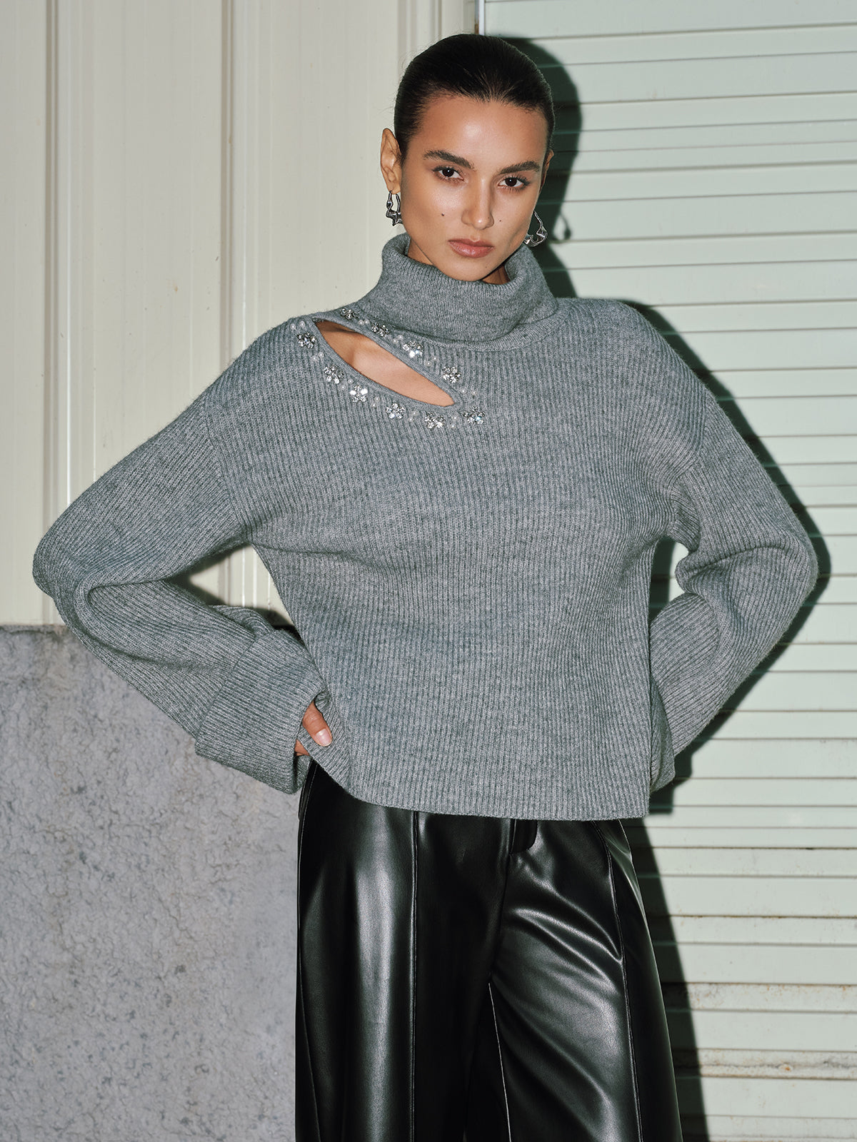 Crystal-Embellished Cut-Out Turtleneck Sweater for Elegant Evenings