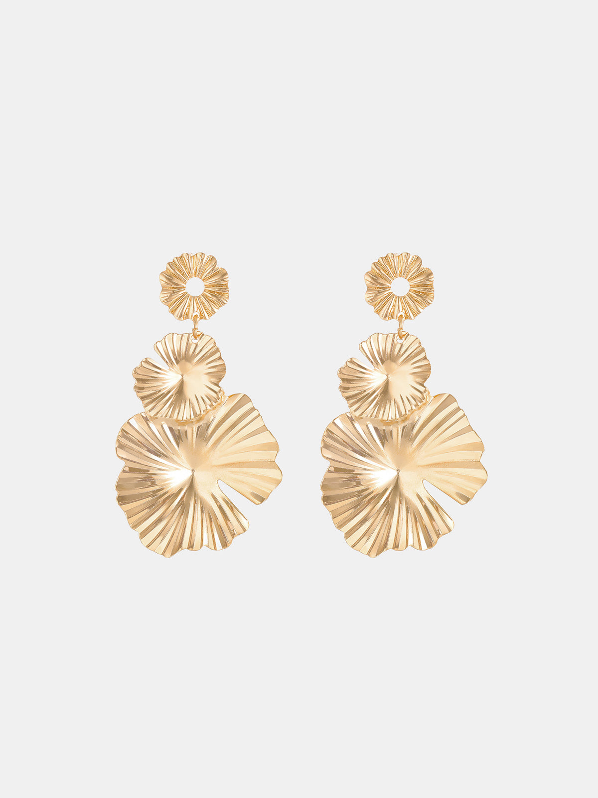 Petal-Inspired Layered Earrings: Delicate Floral Fashion Statement