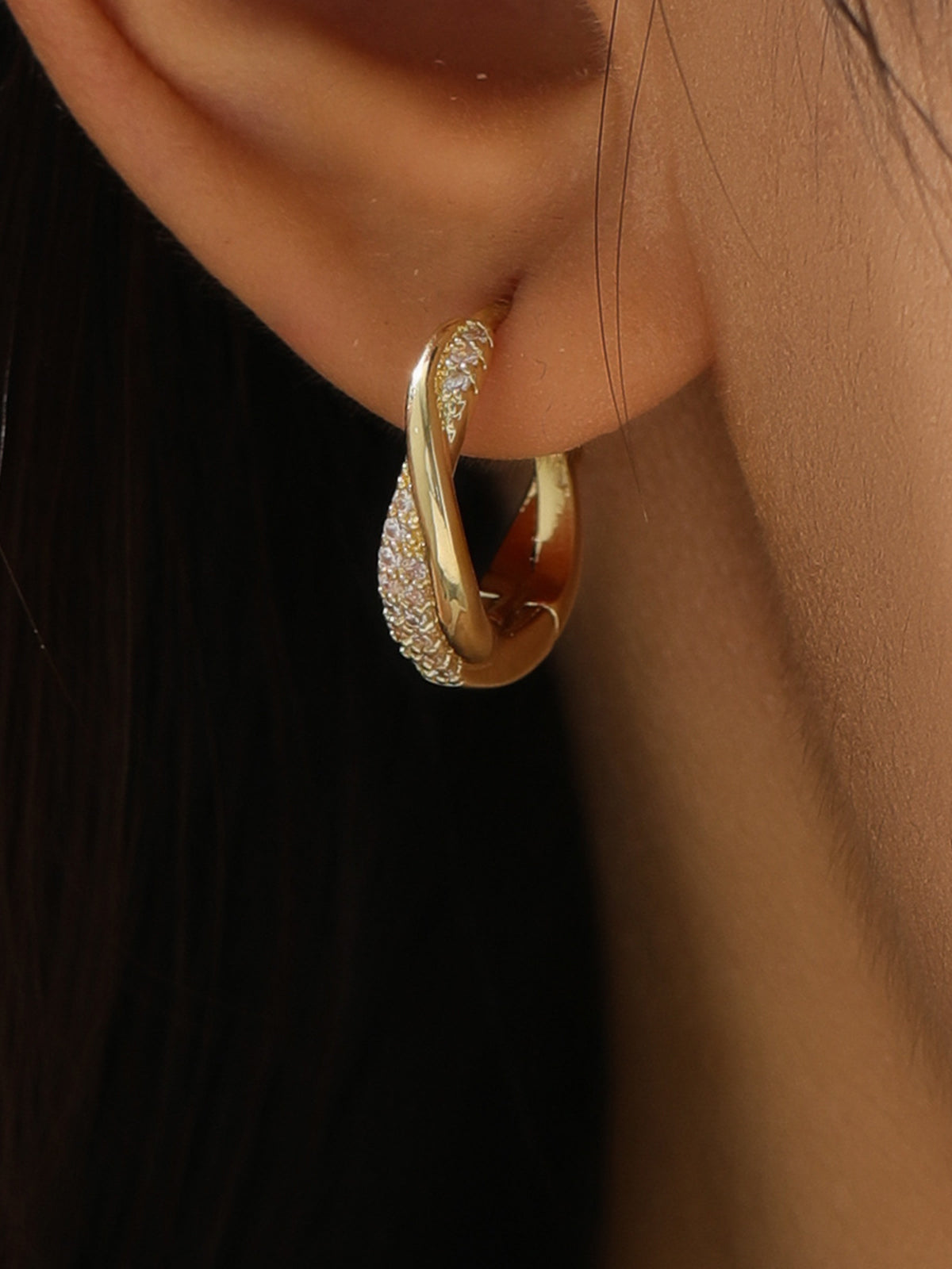Zircon Accent Twisted Hoop Earrings, Elegant Sterling Silver Design