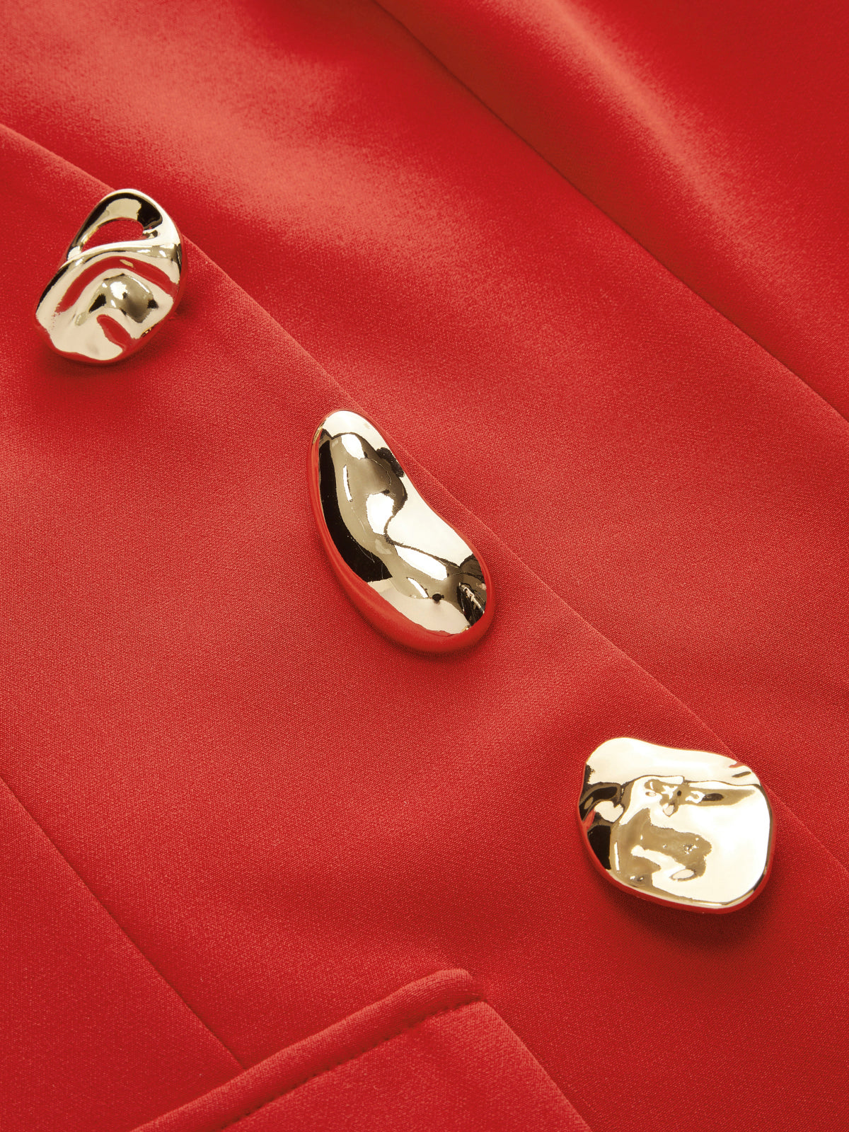 Metal Detail Sleeveless Blazer Vest with Modern Chic Design