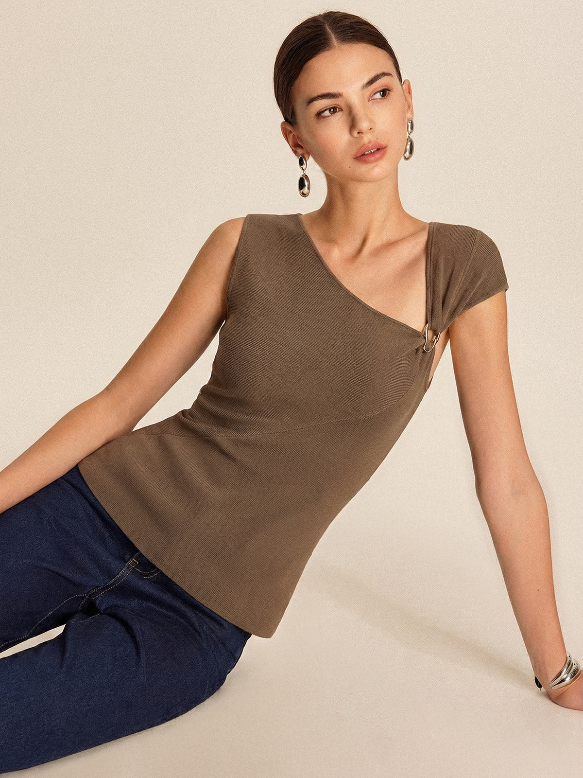 Metal Buckle Asymmetric Neckline Knit Top Fashionable Women's Trendy Casual Pullover