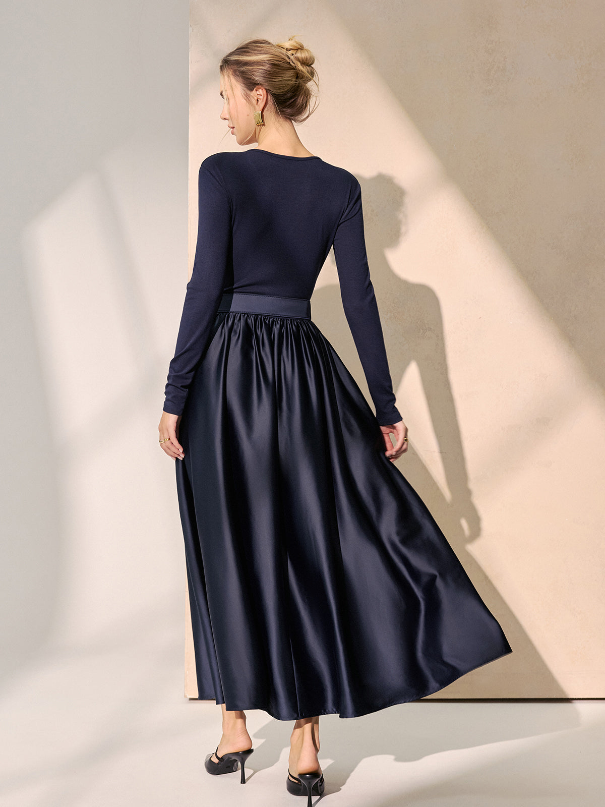 Belted Satin Panel V-Neck Long Sleeve Maxi Dress for Elegant Evenings