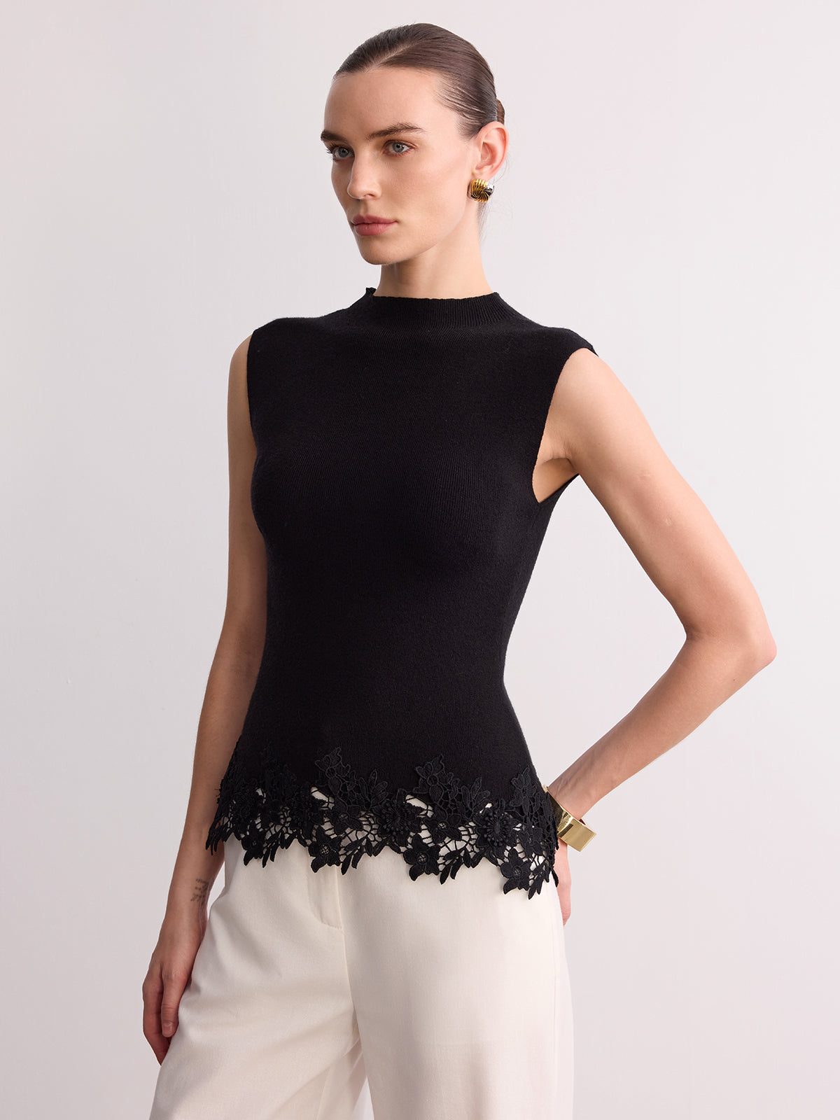 Sleeveless Lace Hem Knit Vest for Women Casual Summer Layer
