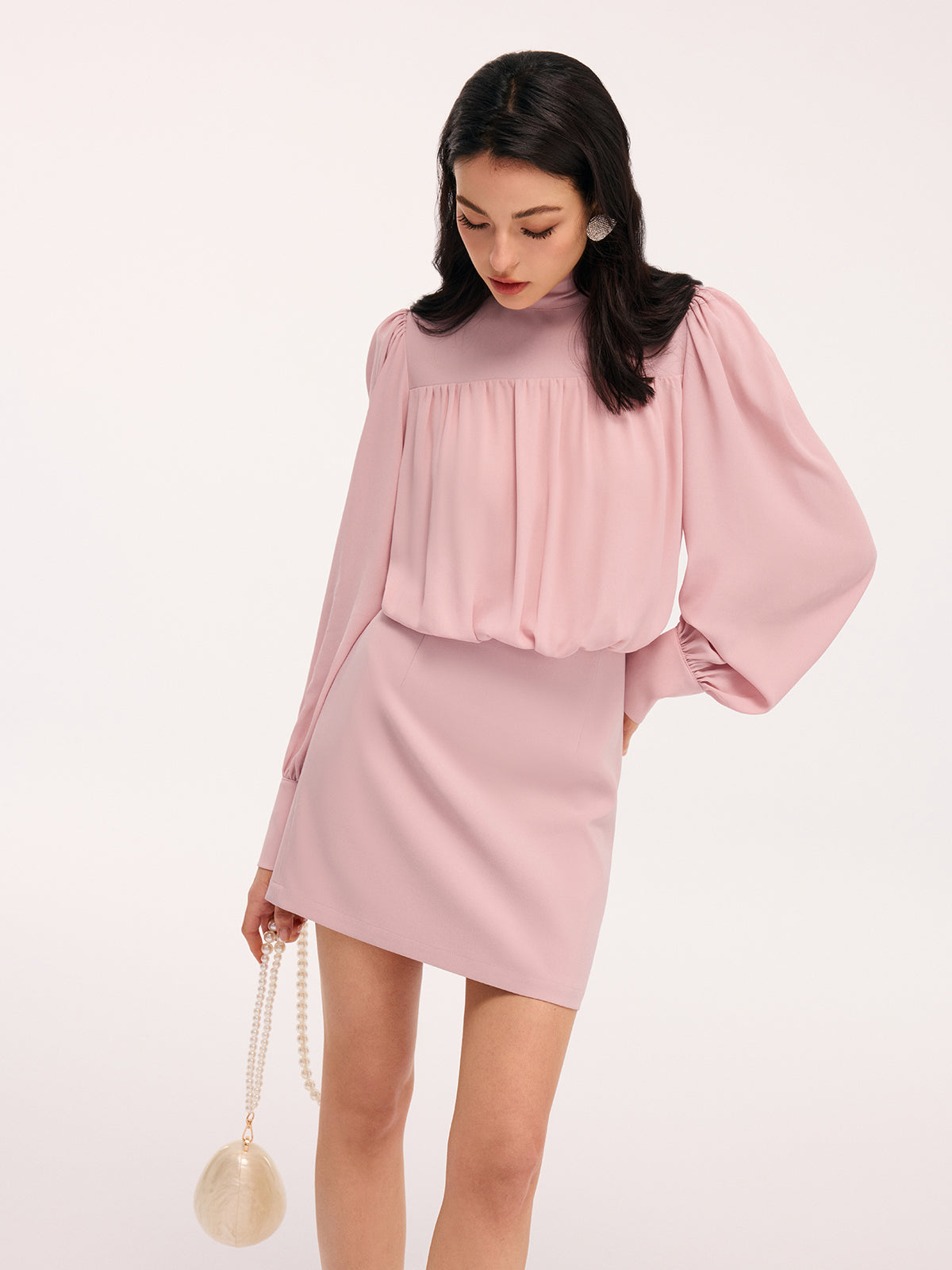 Back Bow Detail Puff-Sleeve Blouson Dress for Elegant Evening Events
