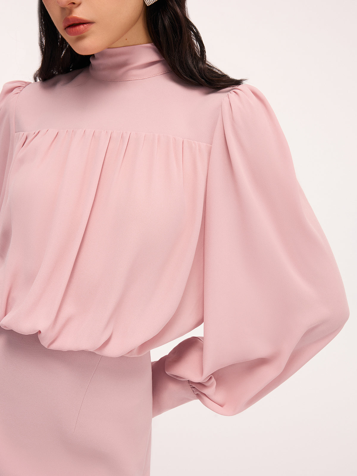 Back Bow Detail Puff-Sleeve Blouson Dress for Elegant Evening Events