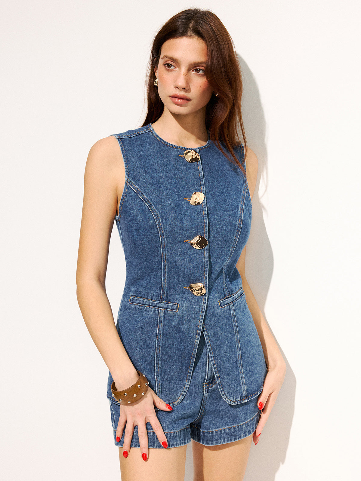 Large Button Sleeveless Denim Top & Shorts Set for Casual Summer Wear