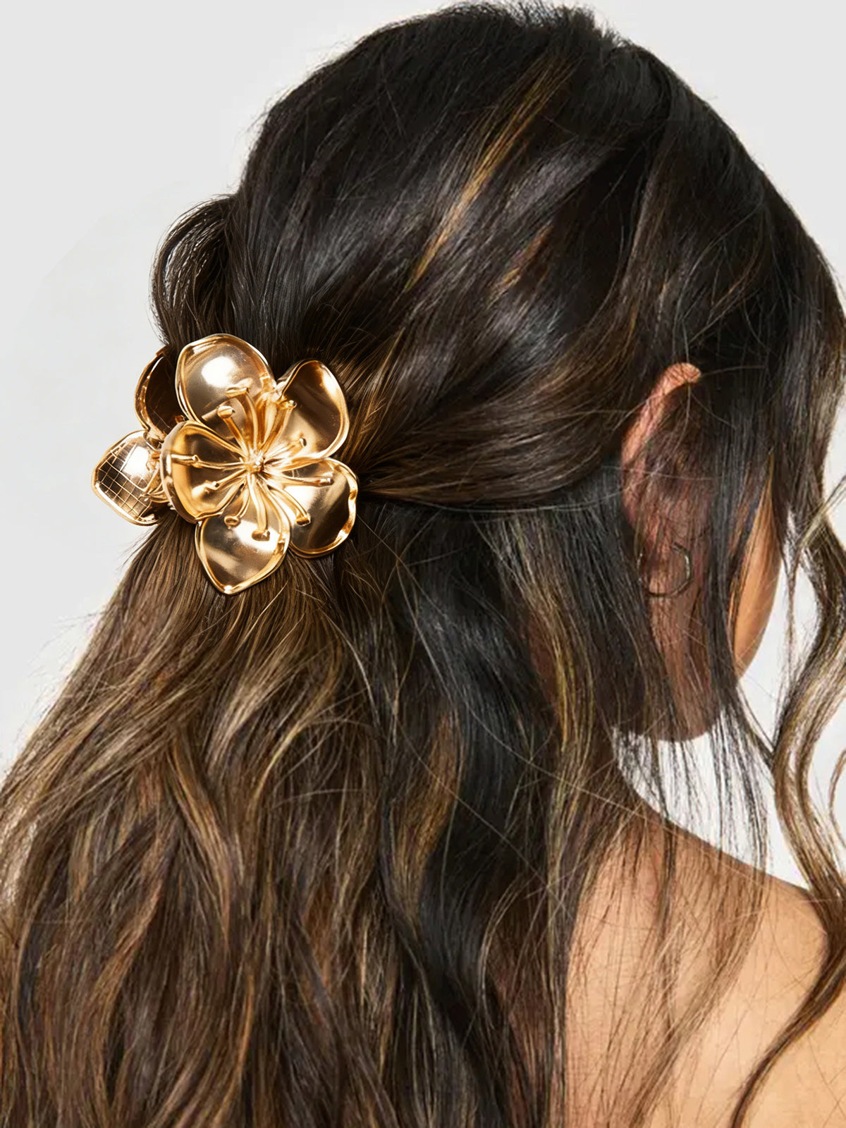 Flower Shaped Hair Claw Clip for Stylish Women Secure Hold