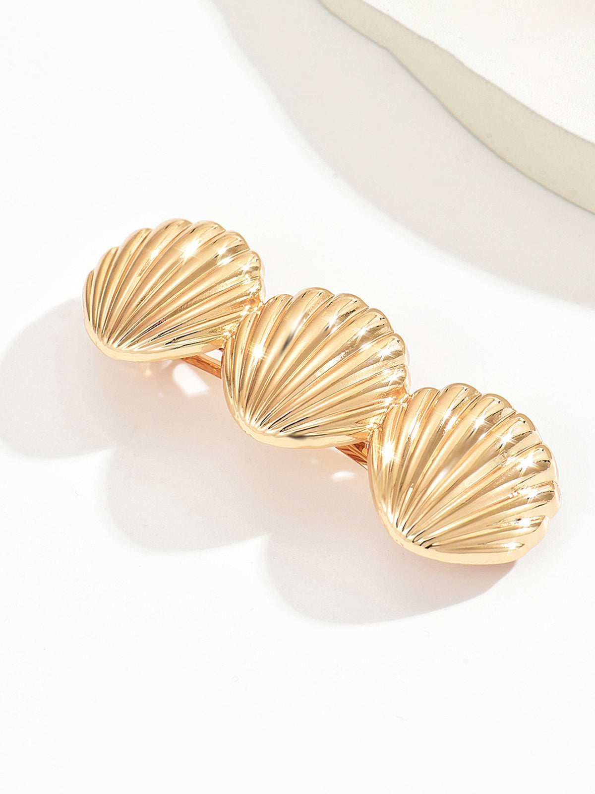 Shell Shaped Hair Clip for Elegant Bridal Hairstyles