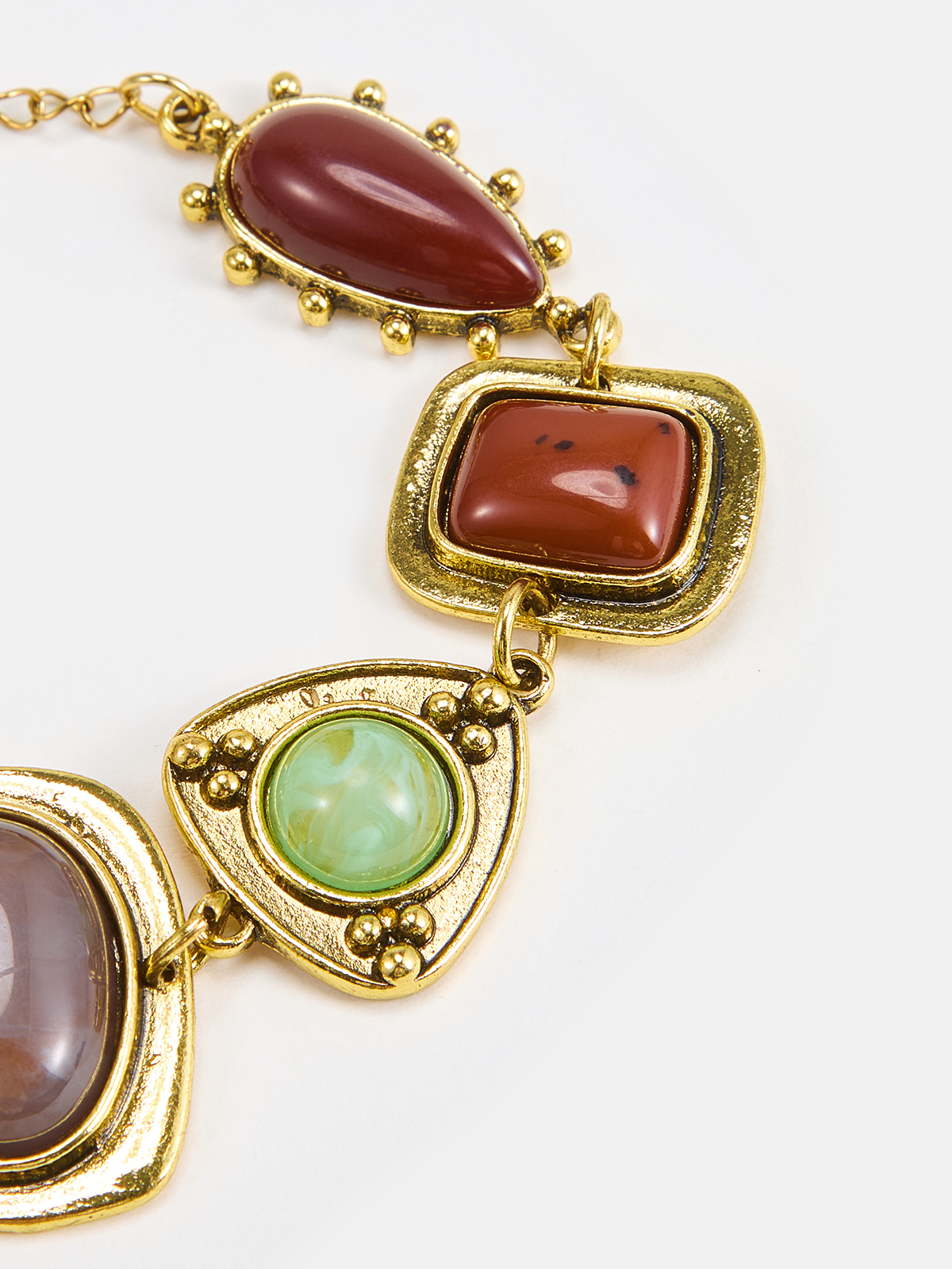 Vintage Statement Gemstone Bracelet with Elegant Design Elements