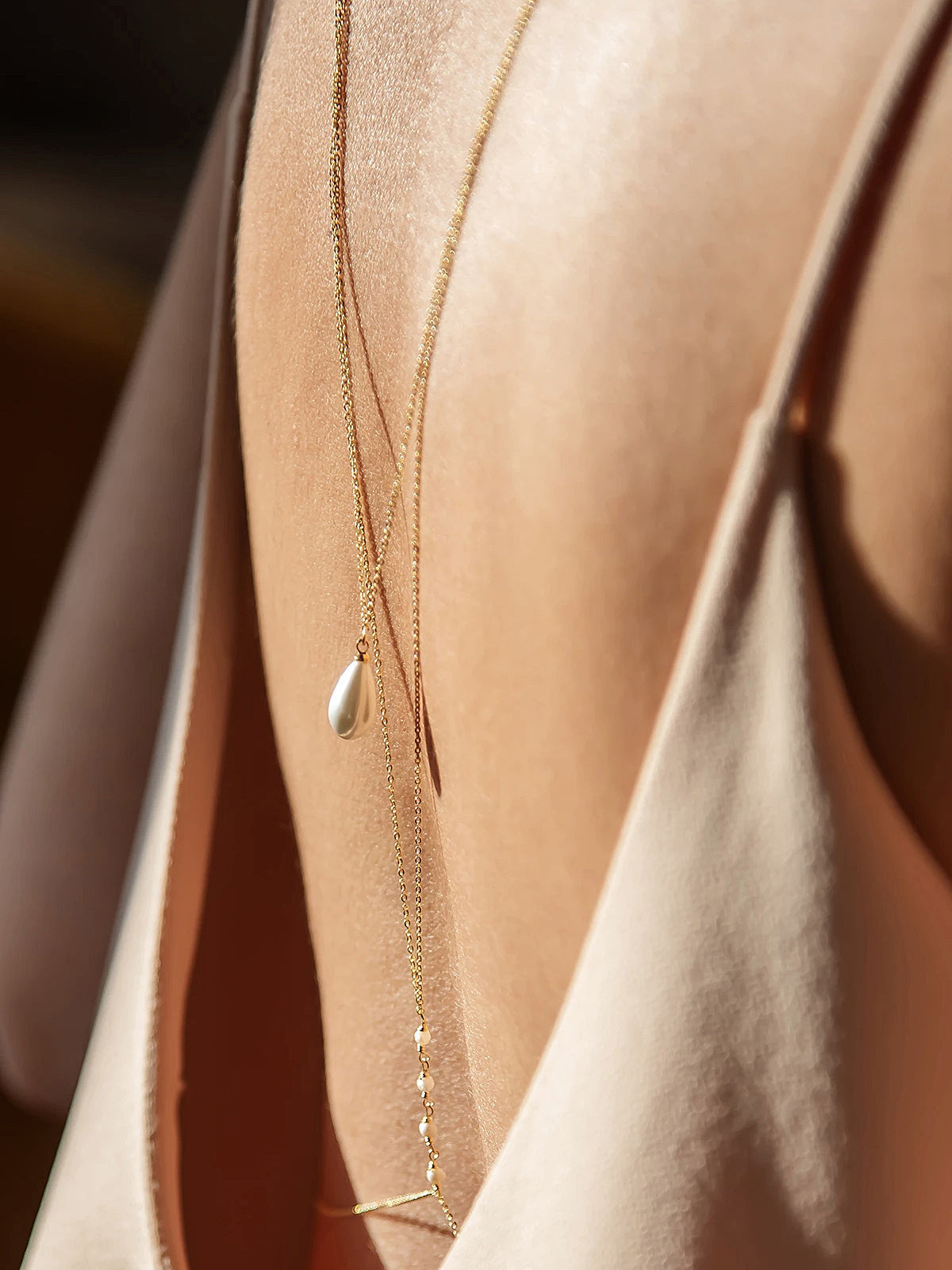 Teardrop Pearl Back Necklace for Bridal Wedding Elegance