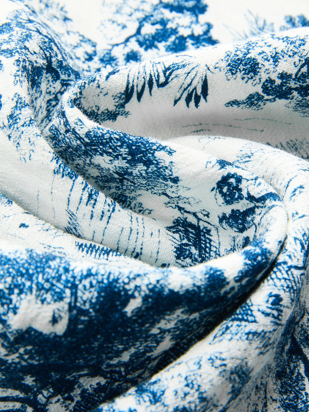 Twisted Crop Top & Chic Toile Print Pants Co-ord Set