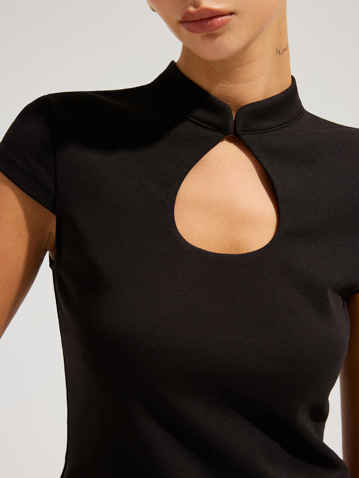 Mandarin Collar Keyhole Short Sleeve Top Women Fashion Trend 2023