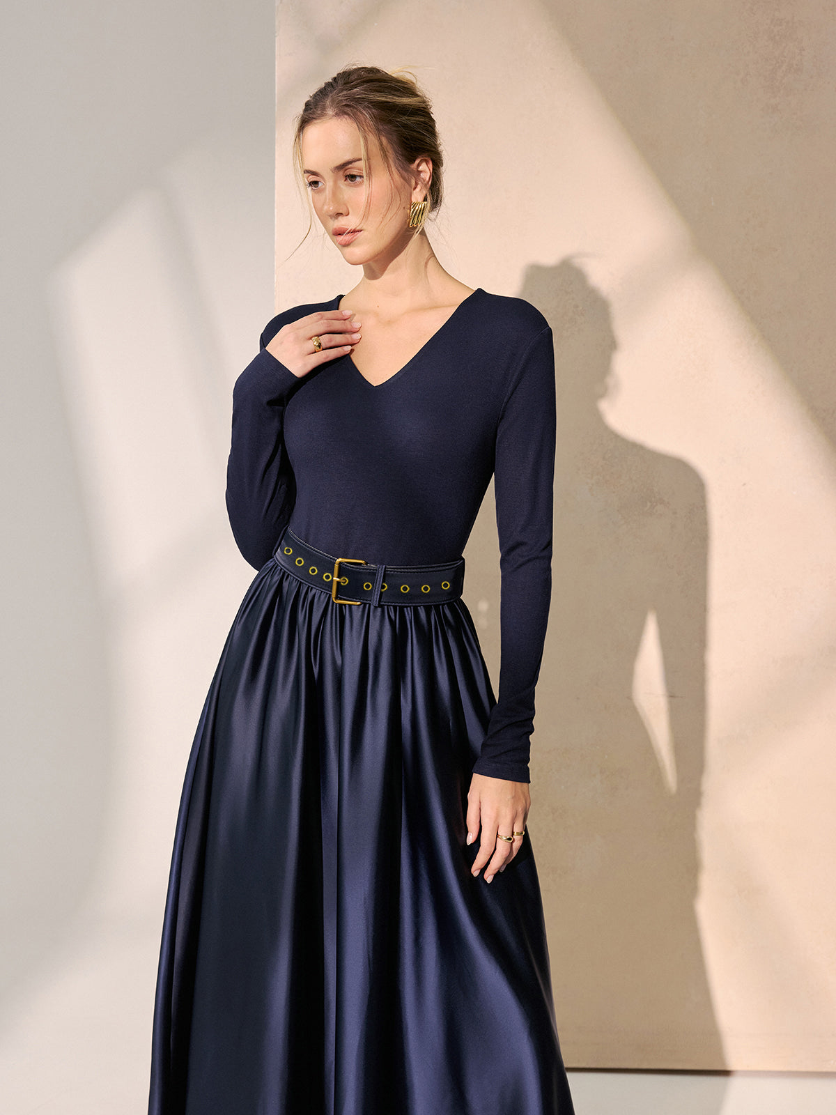 Belted Satin Panel V-Neck Long Sleeve Maxi Dress for Elegant Evenings