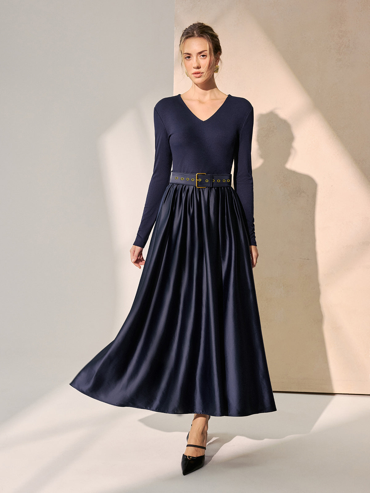 Belted Satin Panel V-Neck Long Sleeve Maxi Dress for Elegant Evenings