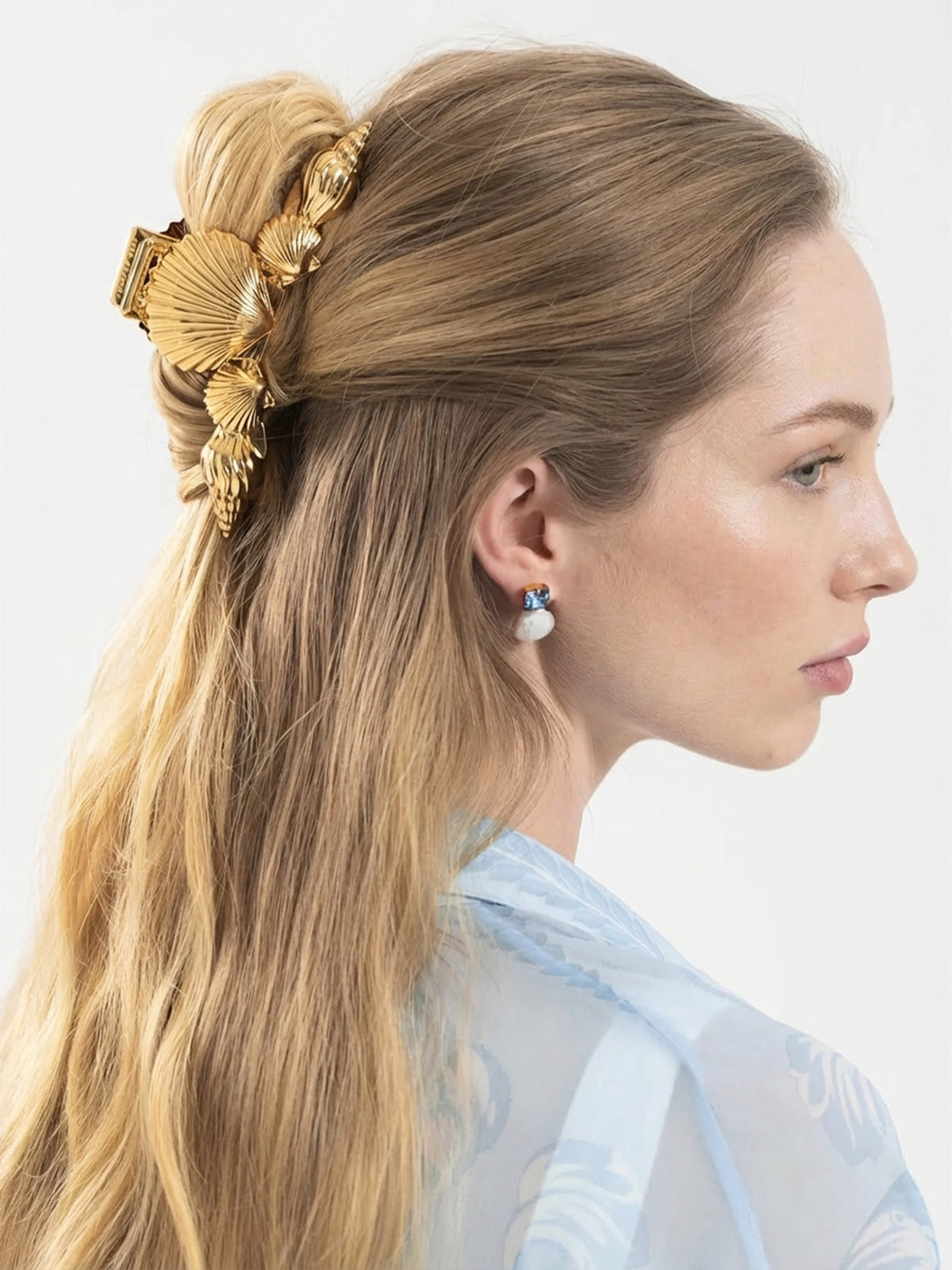Seashell Conch Hair Claw Clip Stylish Beach Accessory for Women