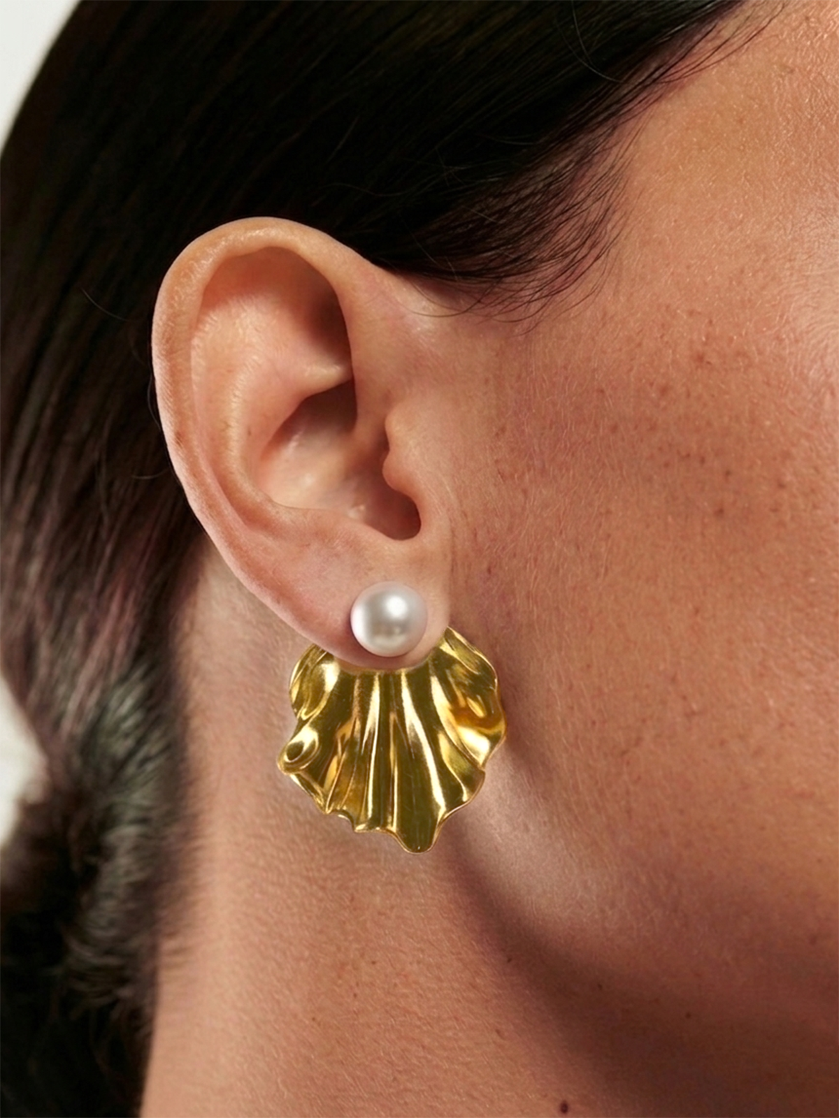 Pearl Shell Shaped Stud Earrings Elegant Jewelry for Women