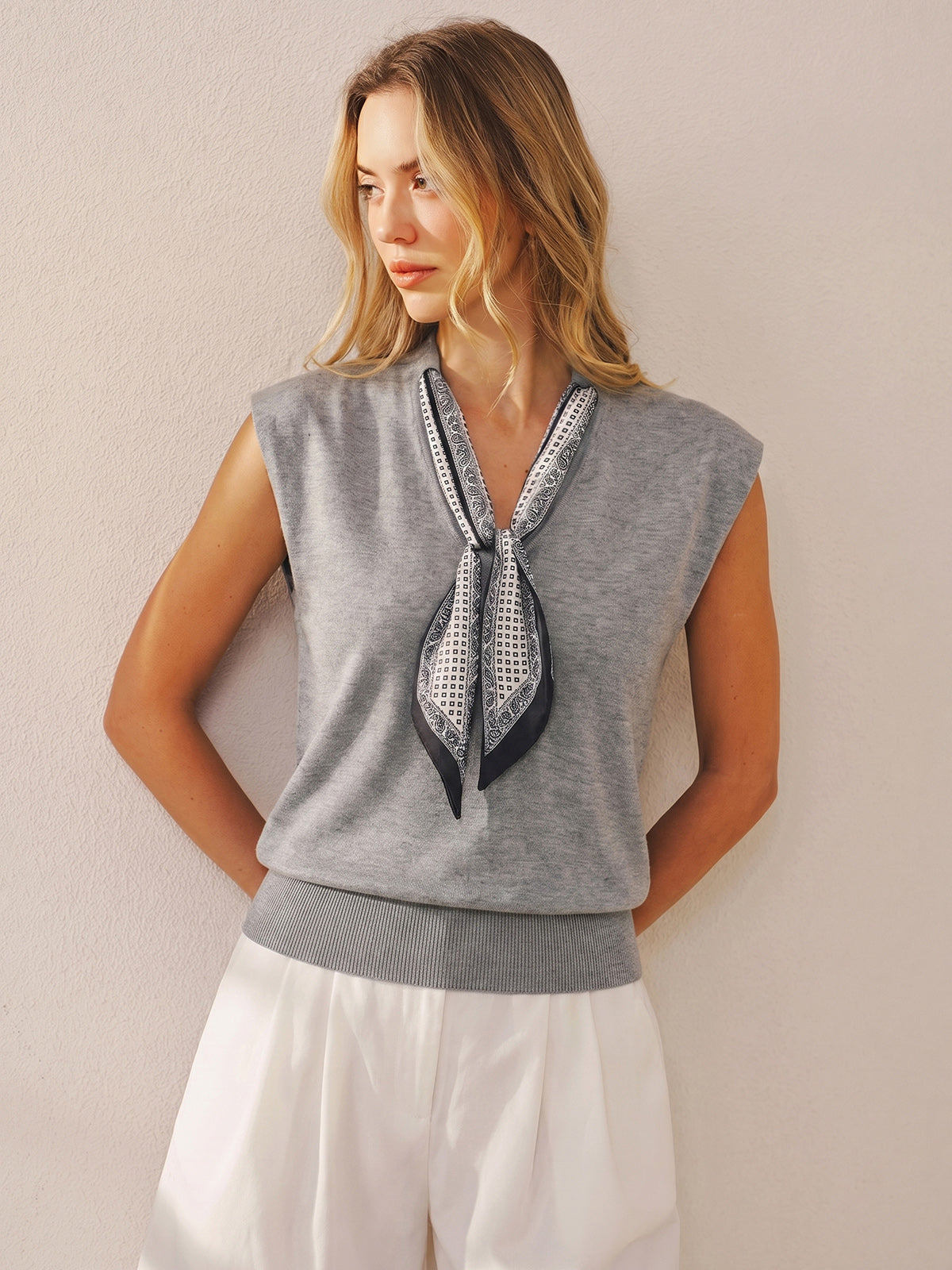 Detachable Scarf Sleeveless Knit Top Versatile Layering Essential