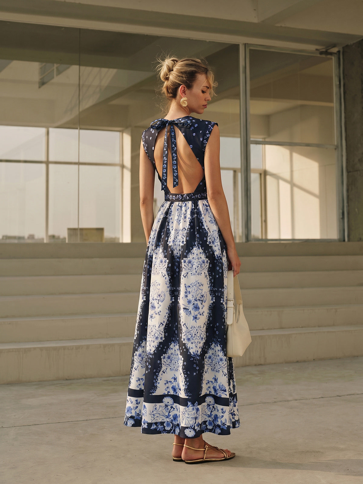 Backless Floral Print Maxi Dress for Summer Beachwear and Weddings
