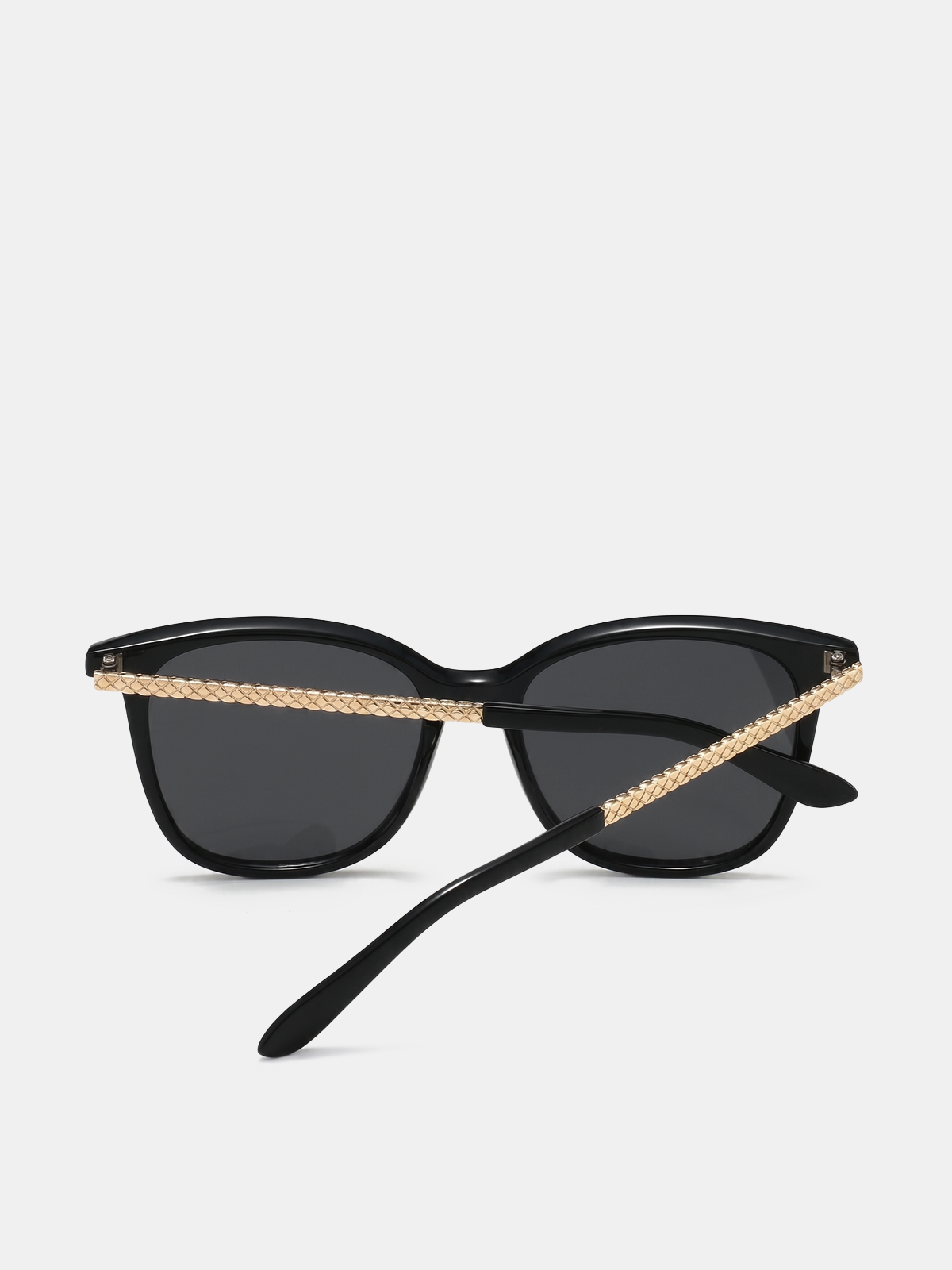 Classic Square Frame Sunglasses for Timeless Style and UV Protection