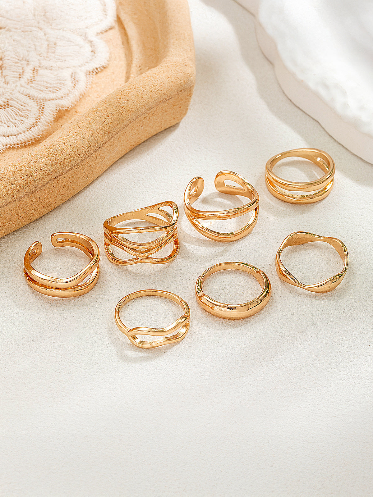7pcs Hollow Irregular Stackable Ring Set, Chic Geometric Design Jewelry for Women