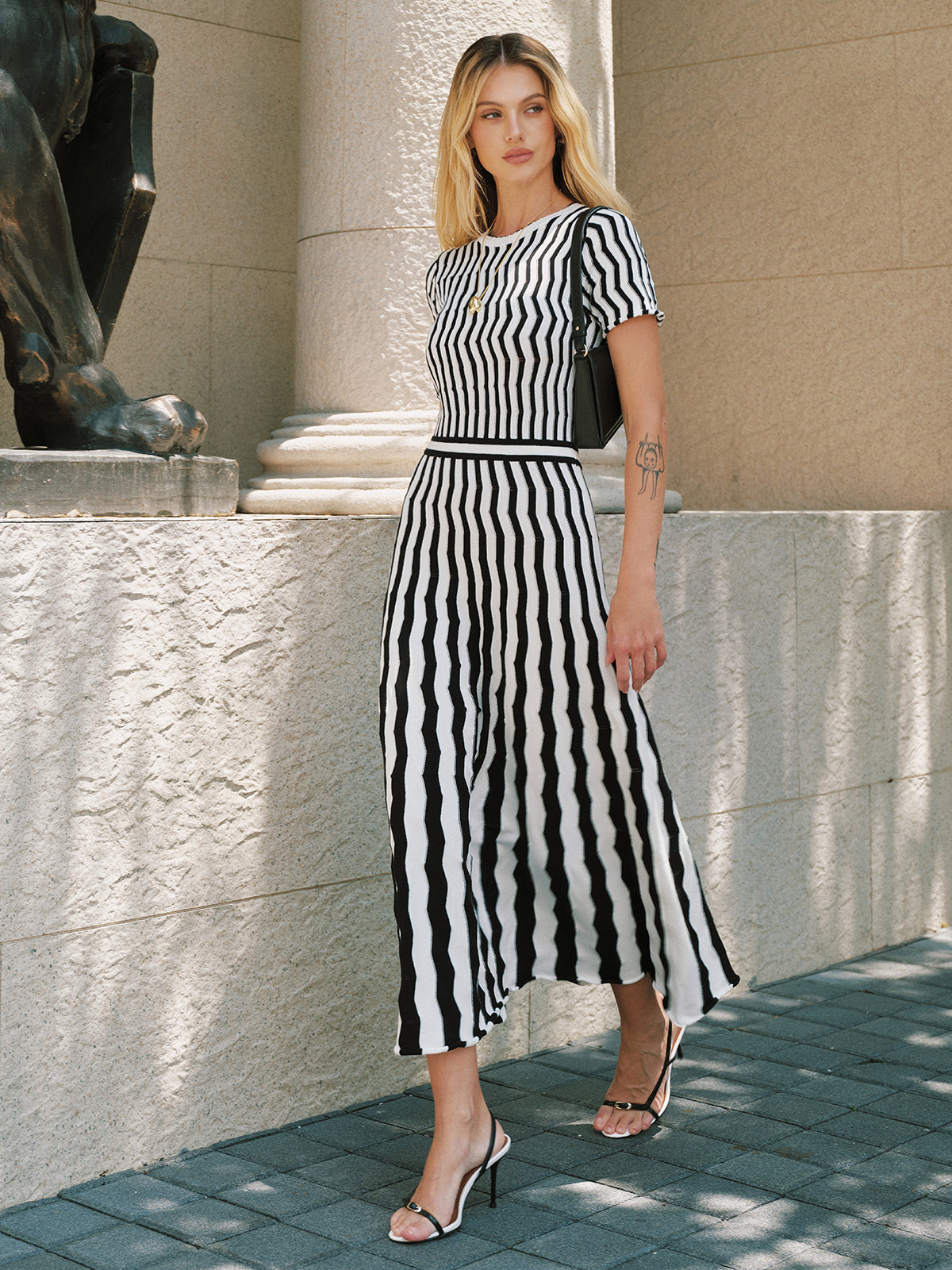 Short Sleeve Zigzag Knit Maxi Dress | Women's Casual Summer Apparel