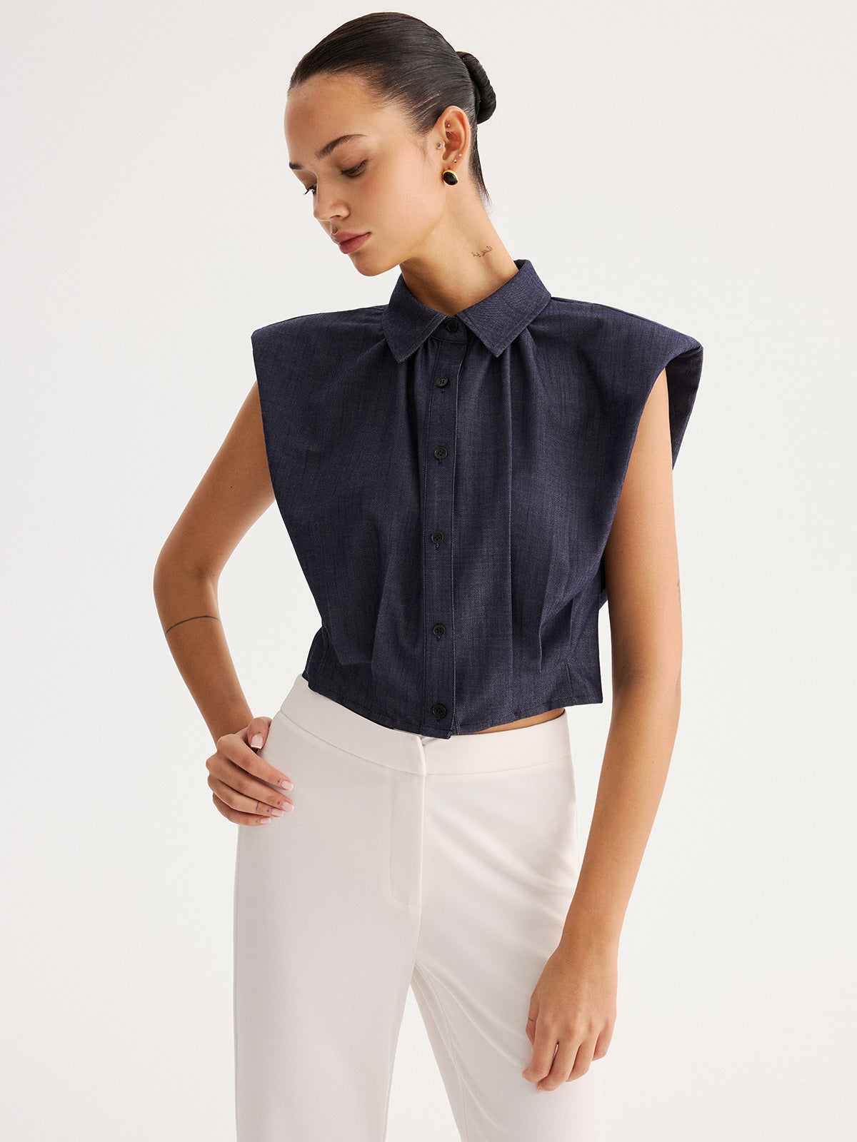 Sleeveless Button Down Collared Shirt for Casual Summer Wear