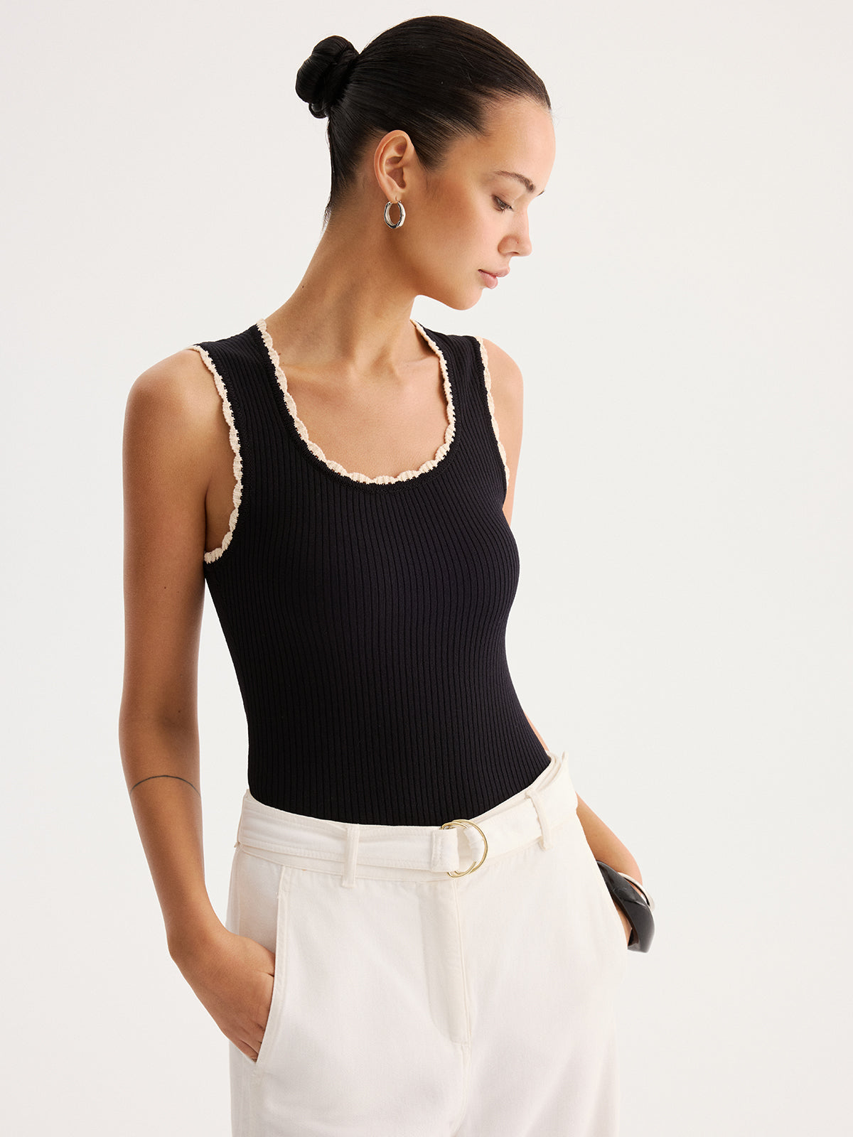 Ribbed Scallop Trim Knit Tank Top for Women Comfort Fit