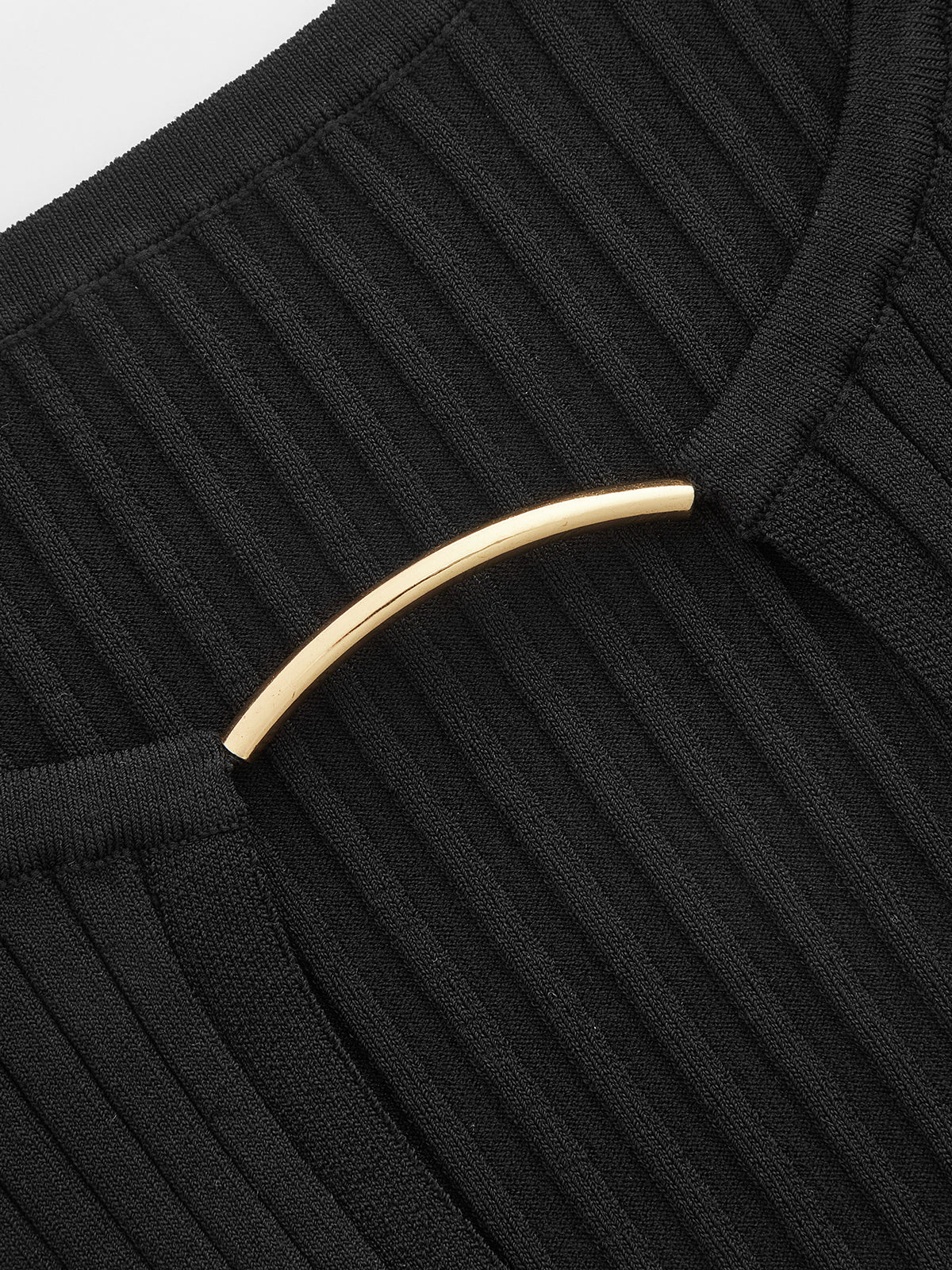 Metal Neckline Bar Ribbed Knit Sleeveless Tank Top Fashion Essentials