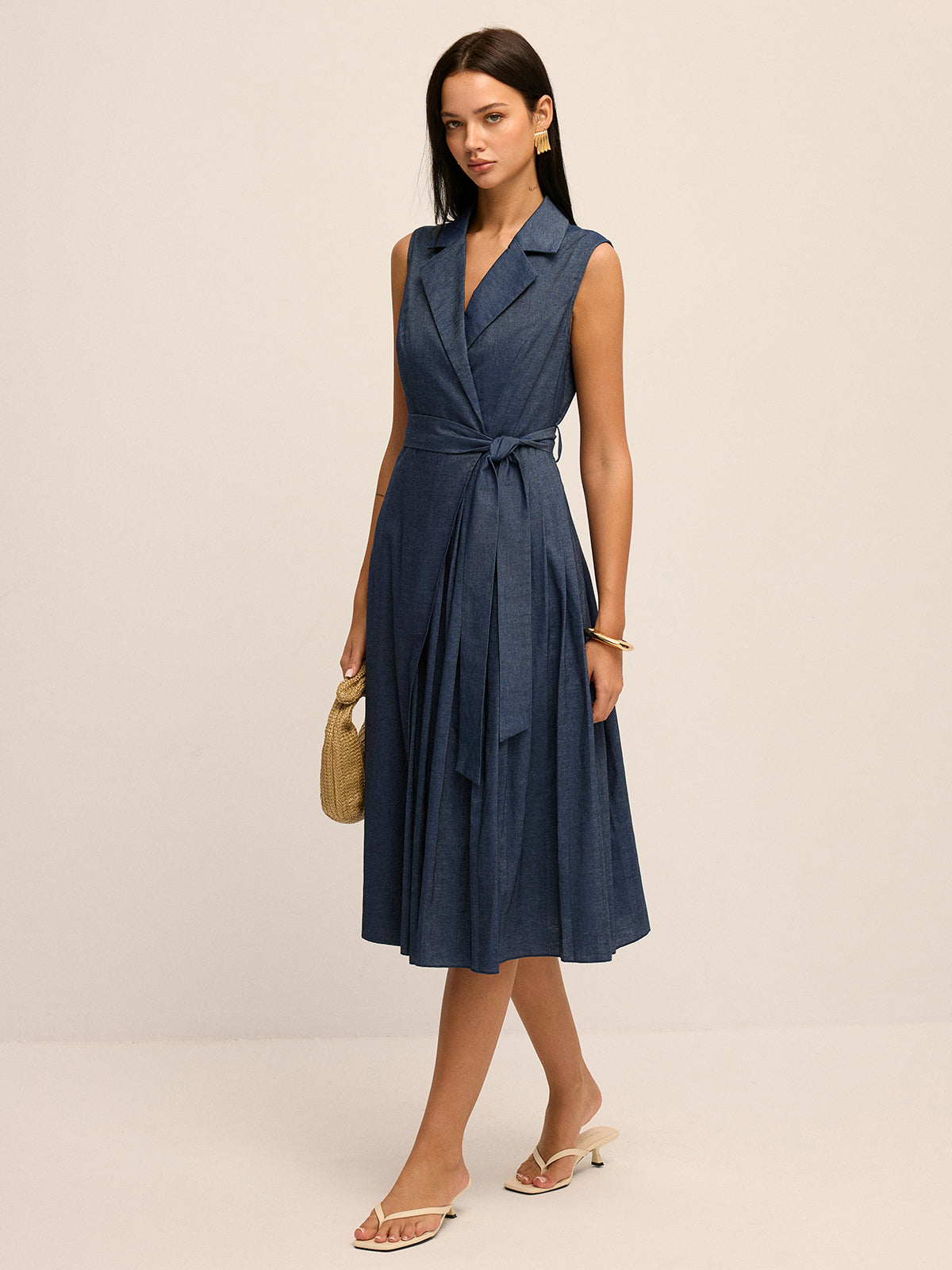 Blazer Collar Belted Pleated Maxi Dress for Elegant Evening Wear