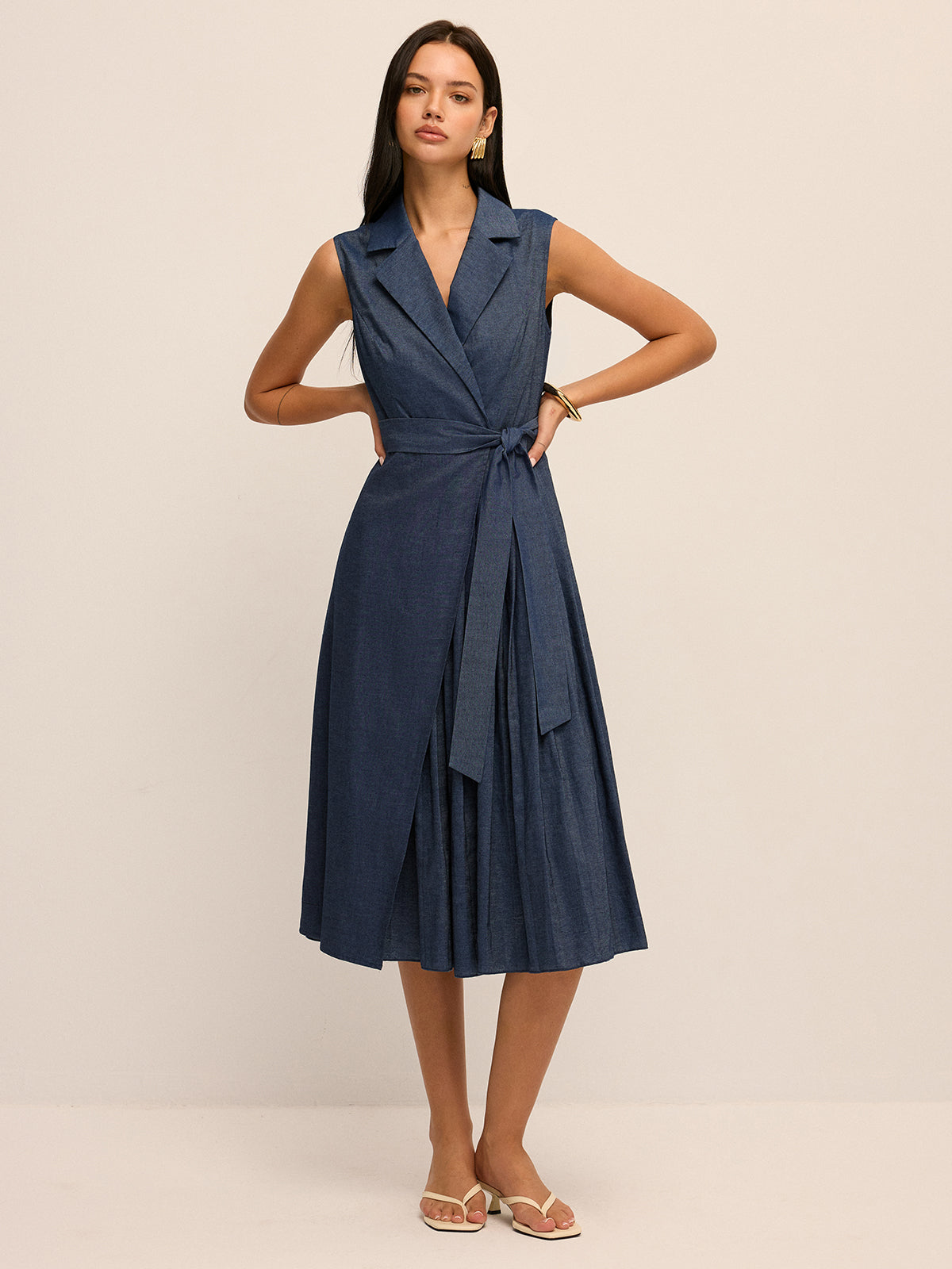 Blazer Collar Belted Pleated Maxi Dress for Elegant Evening Wear