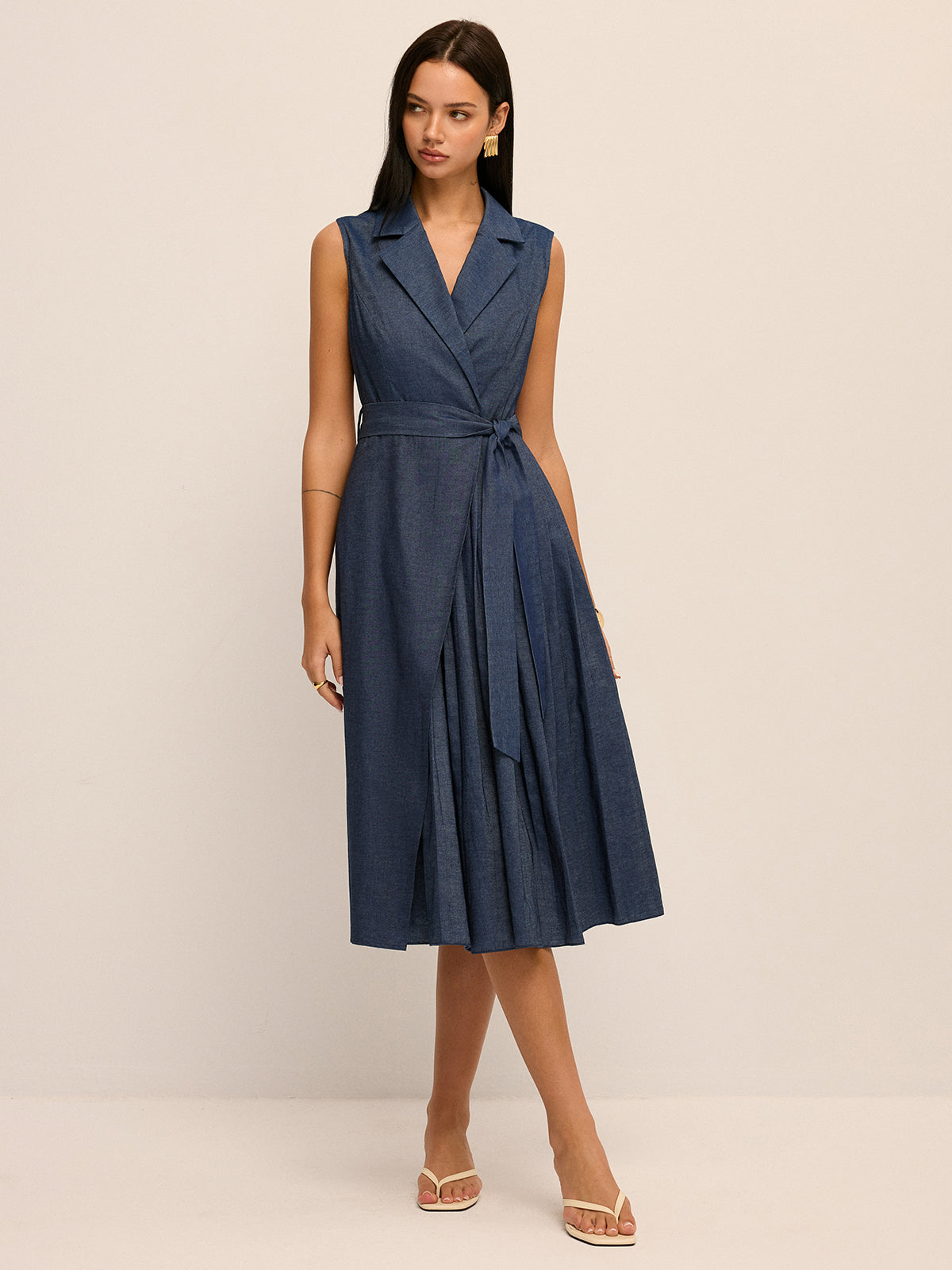 Blazer Collar Belted Pleated Maxi Dress for Elegant Evening Wear