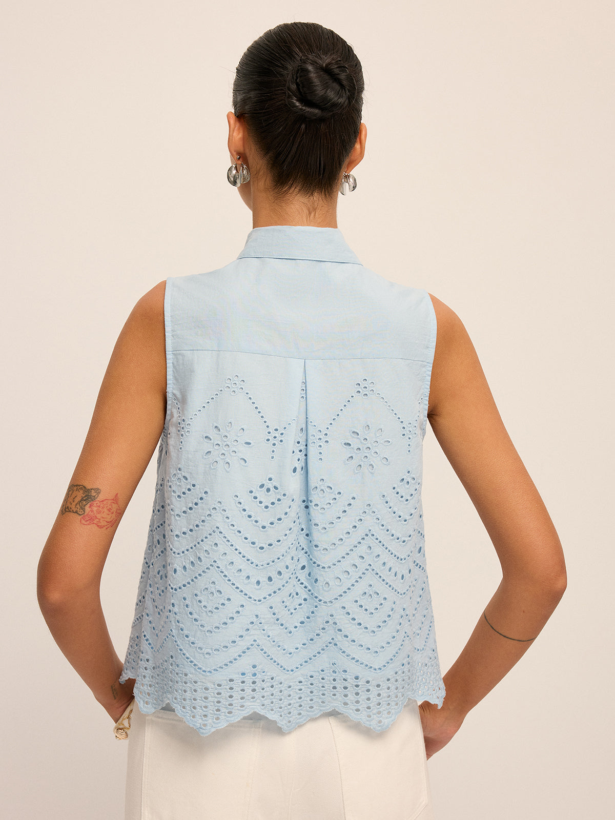 Tie-Neck Eyelet Embroidery Sleeveless Blouse for Women Summer Casual Fashion