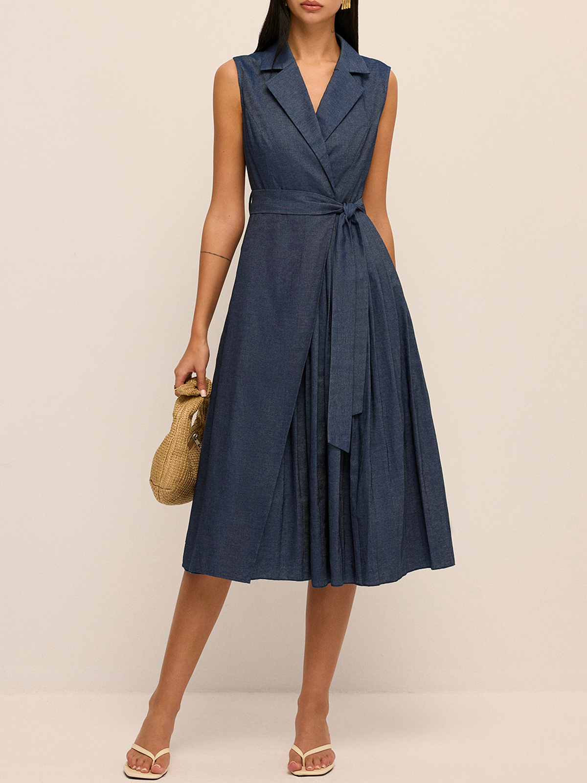 Blazer Collar Belted Pleated Maxi Dress for Elegant Evening Wear