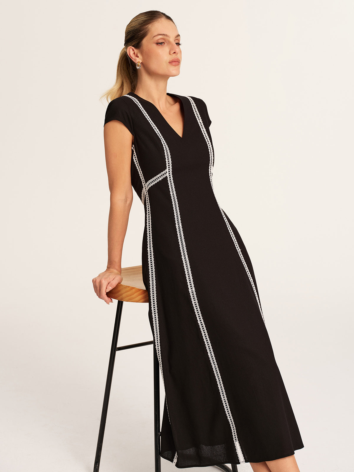 Lace Inset V-Neck Cotton Linen Midi Dress for Women Spring/Summer Collection