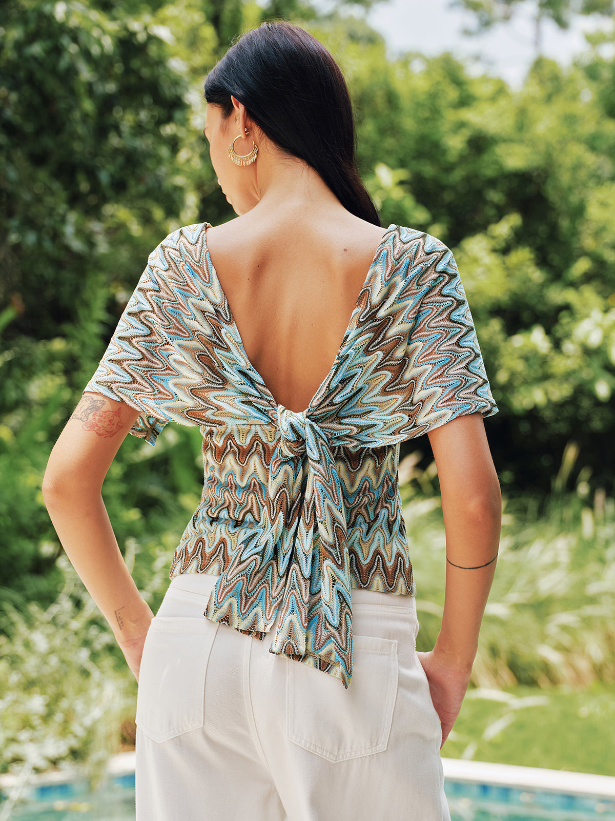 Multicolor Chevron Tie-Back Deep V Blouse with Elegant Long Sleeves