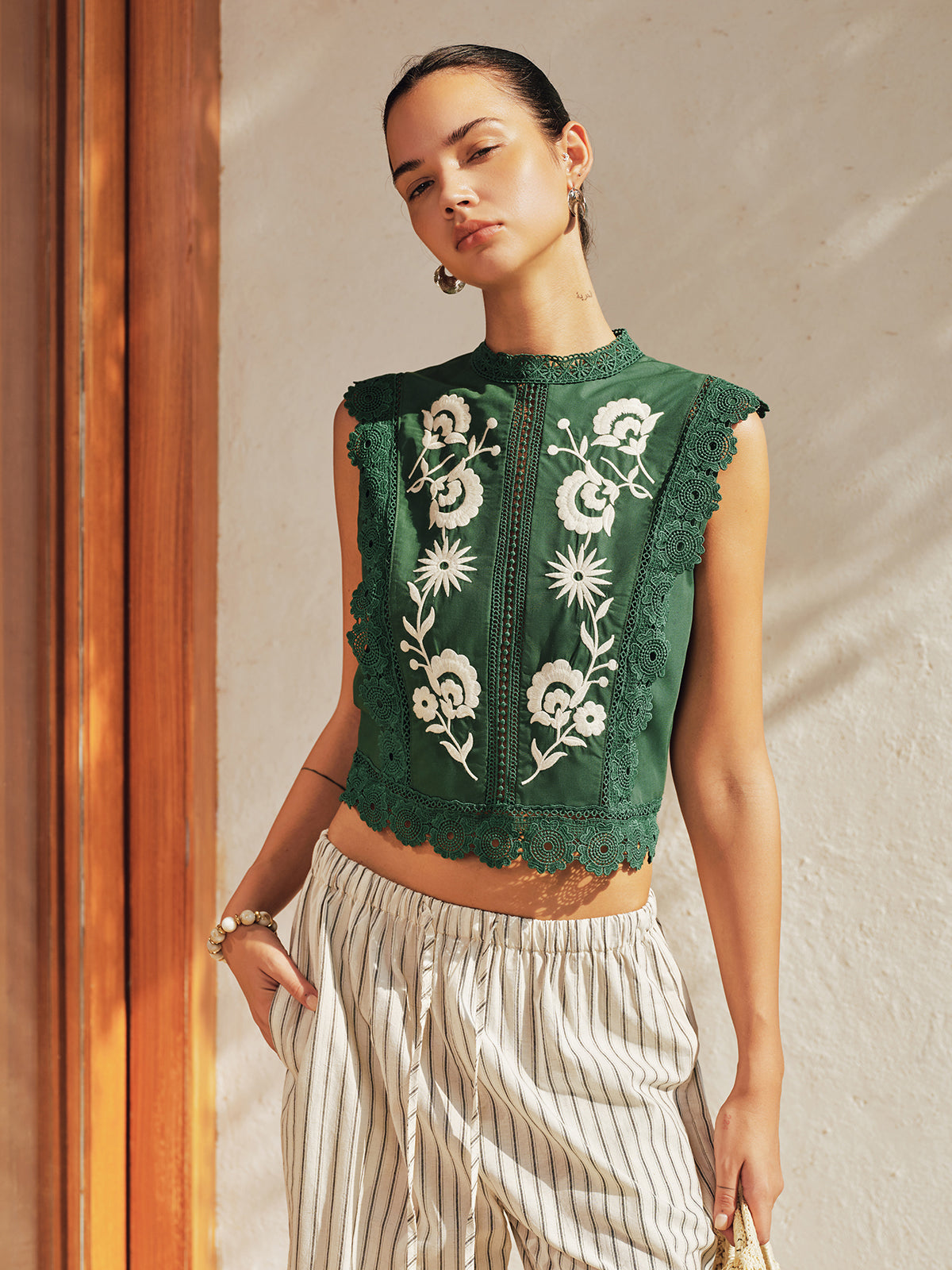 Floral Embroidery Lace Trim Sleeveless Blouse for Women Casual Summer Wear