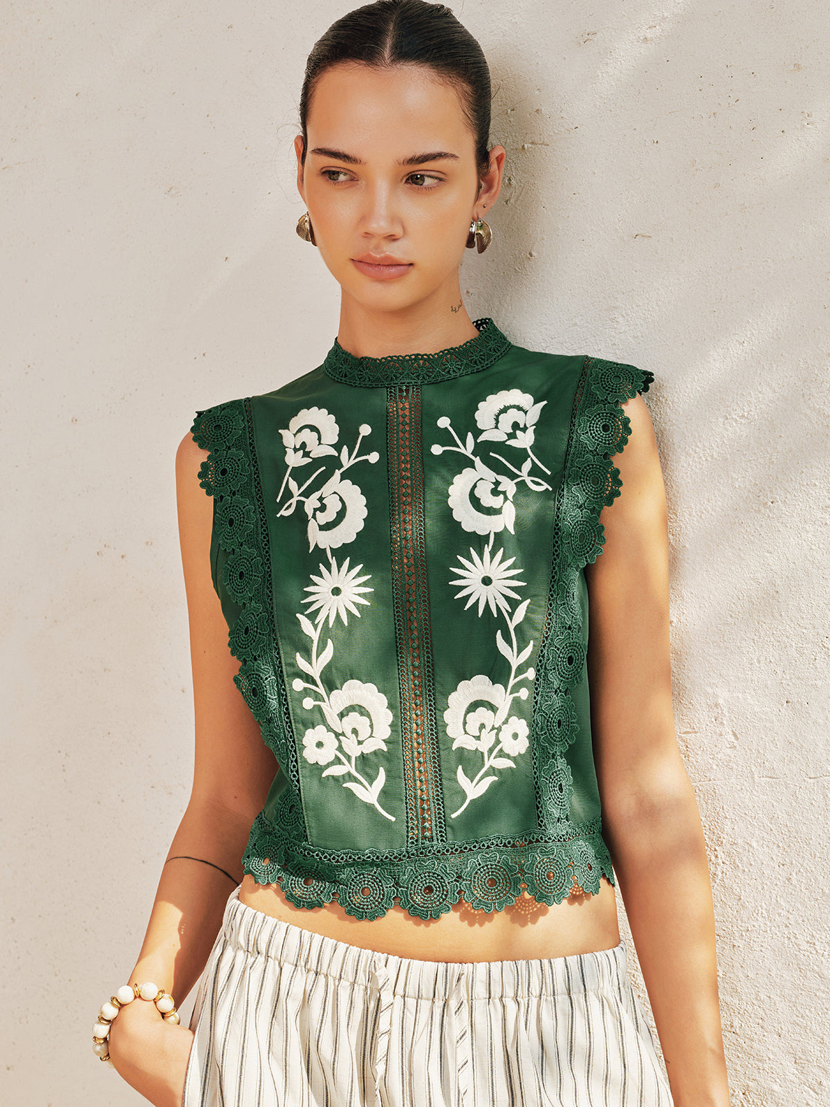Floral Embroidery Lace Trim Sleeveless Blouse for Women Casual Summer Wear