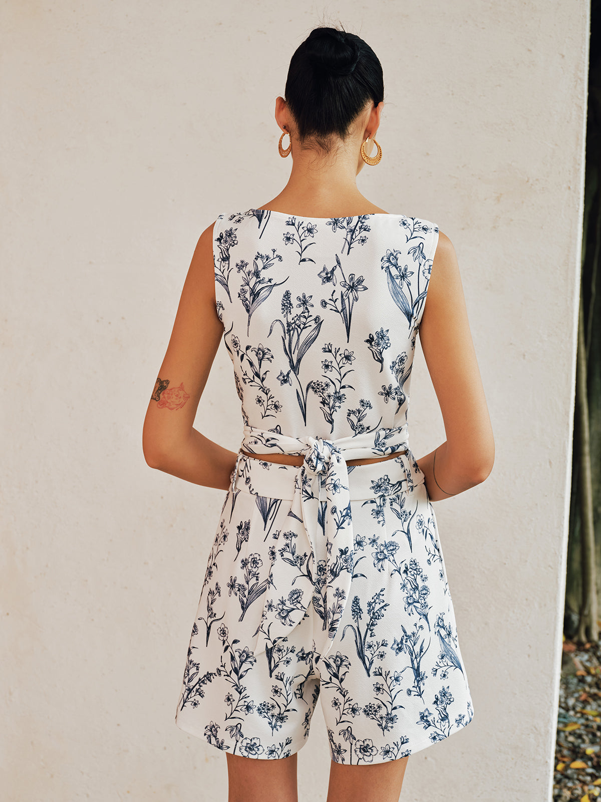 Floral Print Sleeveless Top & Belted Shorts Set for Women Summer Wear