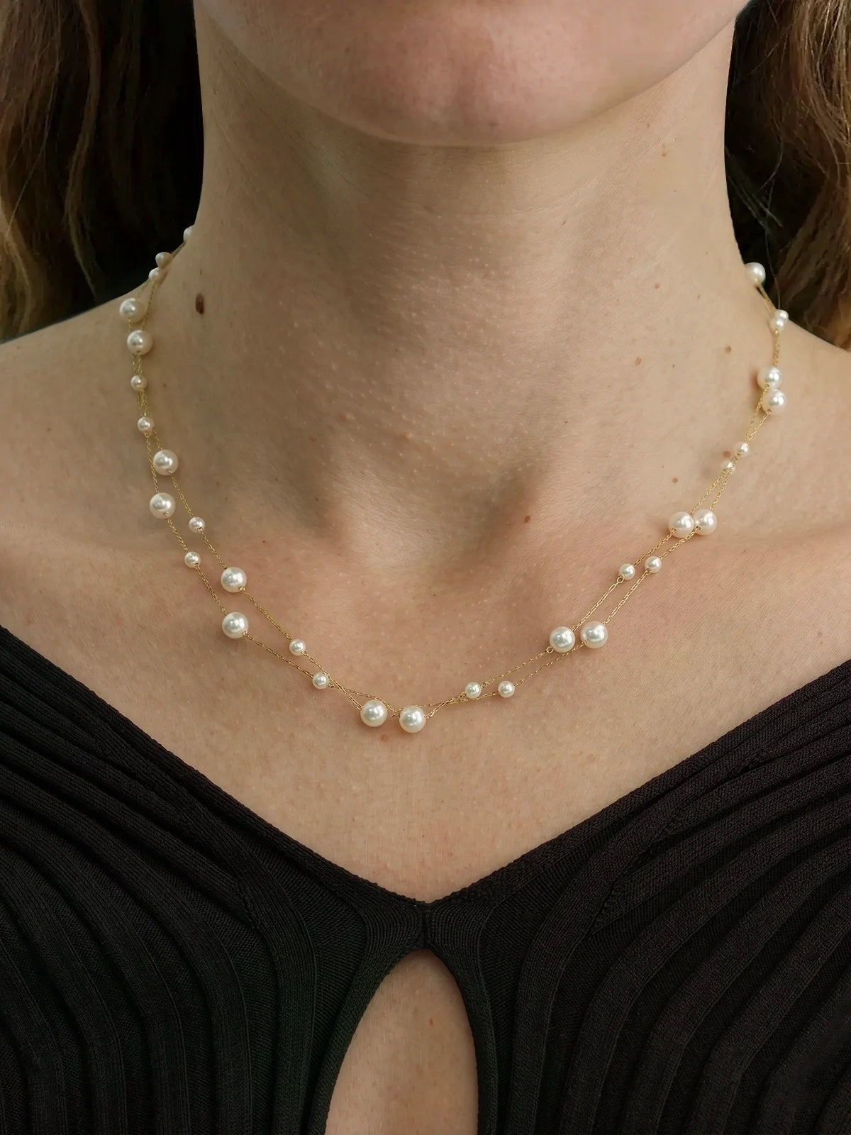 Mixed Size Pearl Layered Necklaces for Elegant Evening Wear