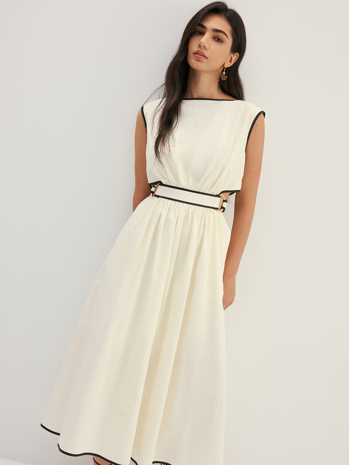 Contrast Trim Cutout Tie Back Midi Dress with Sleeveless Design