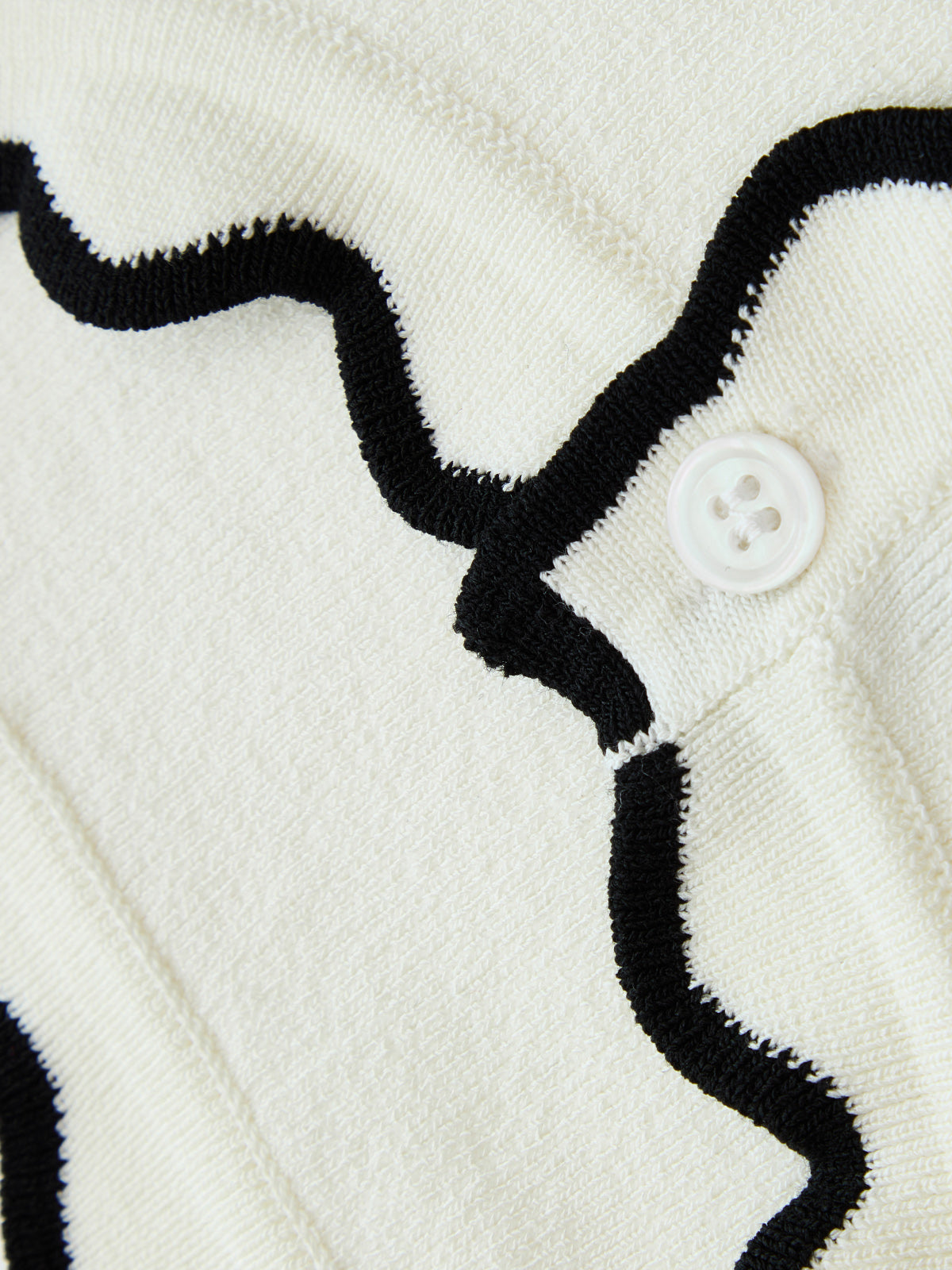 Contrast Wave Edge Button Front Knit Top with Long Sleeves and Stretch