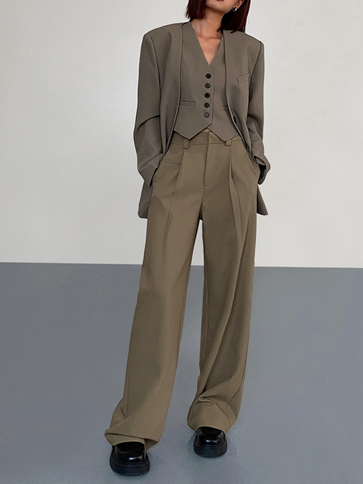 Business Casual Pleat Dress Pants for Professional Office Wear