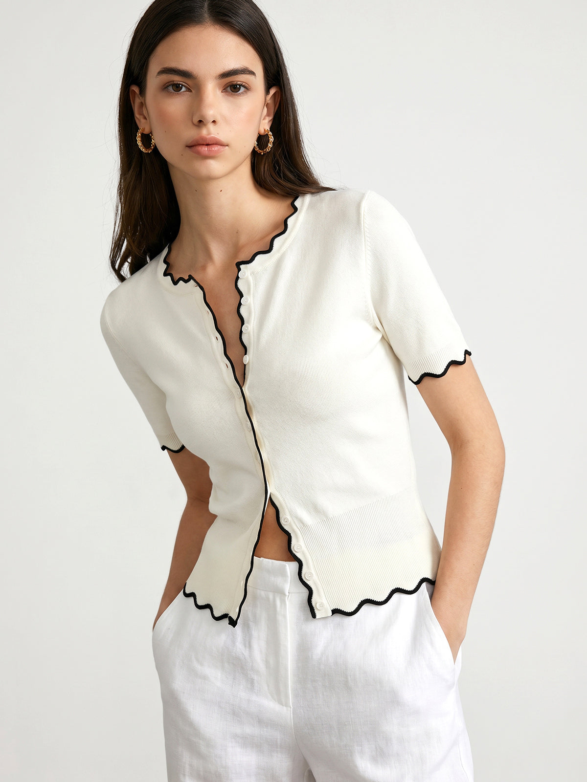 Contrast Wave Edge Button Front Knit Top with Long Sleeves and Stretch